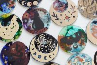 Cricut’s Eerie Acrylic Disc Garland