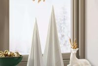25 White Christmas Tree Decorations & Elegant Decor Finds