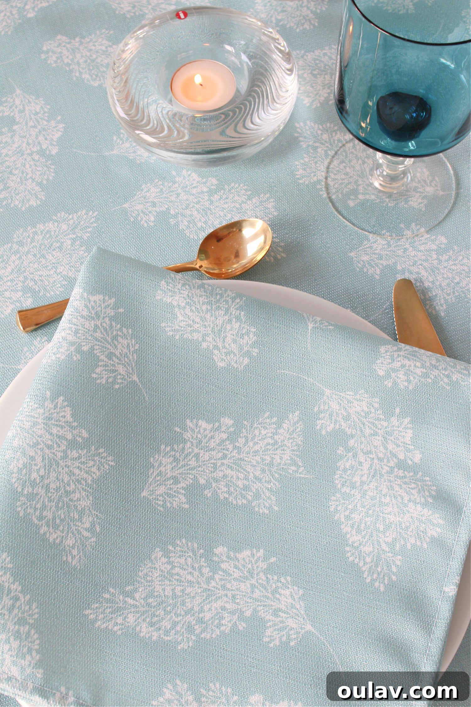 Loom and Table's Summer Dining Oasis 11 Loom & Table Branches table linens set for summer entertaining