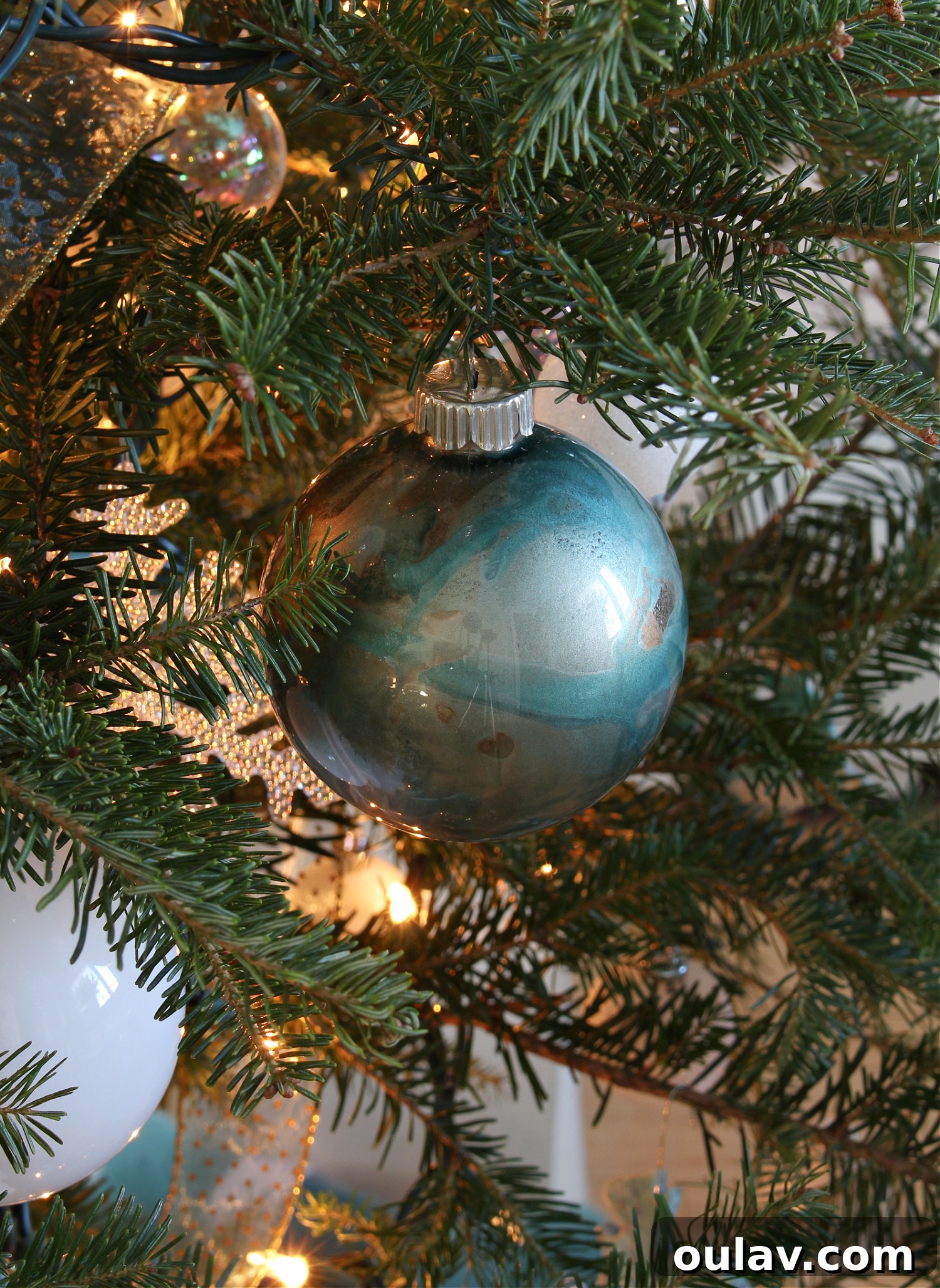 Craft Stunning Alcohol Ink Ornaments 3 Vibrant Teal and Gold Alcohol Ink Christmas Ornaments