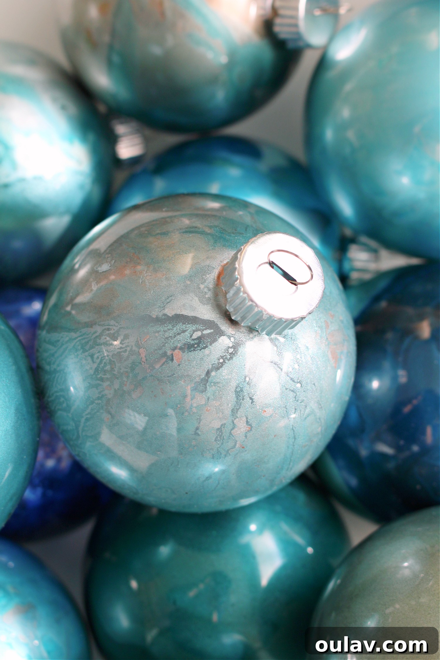 Craft Stunning Alcohol Ink Ornaments 35 Captivating Patterns Created with Alcohol Ink Inside Ornaments