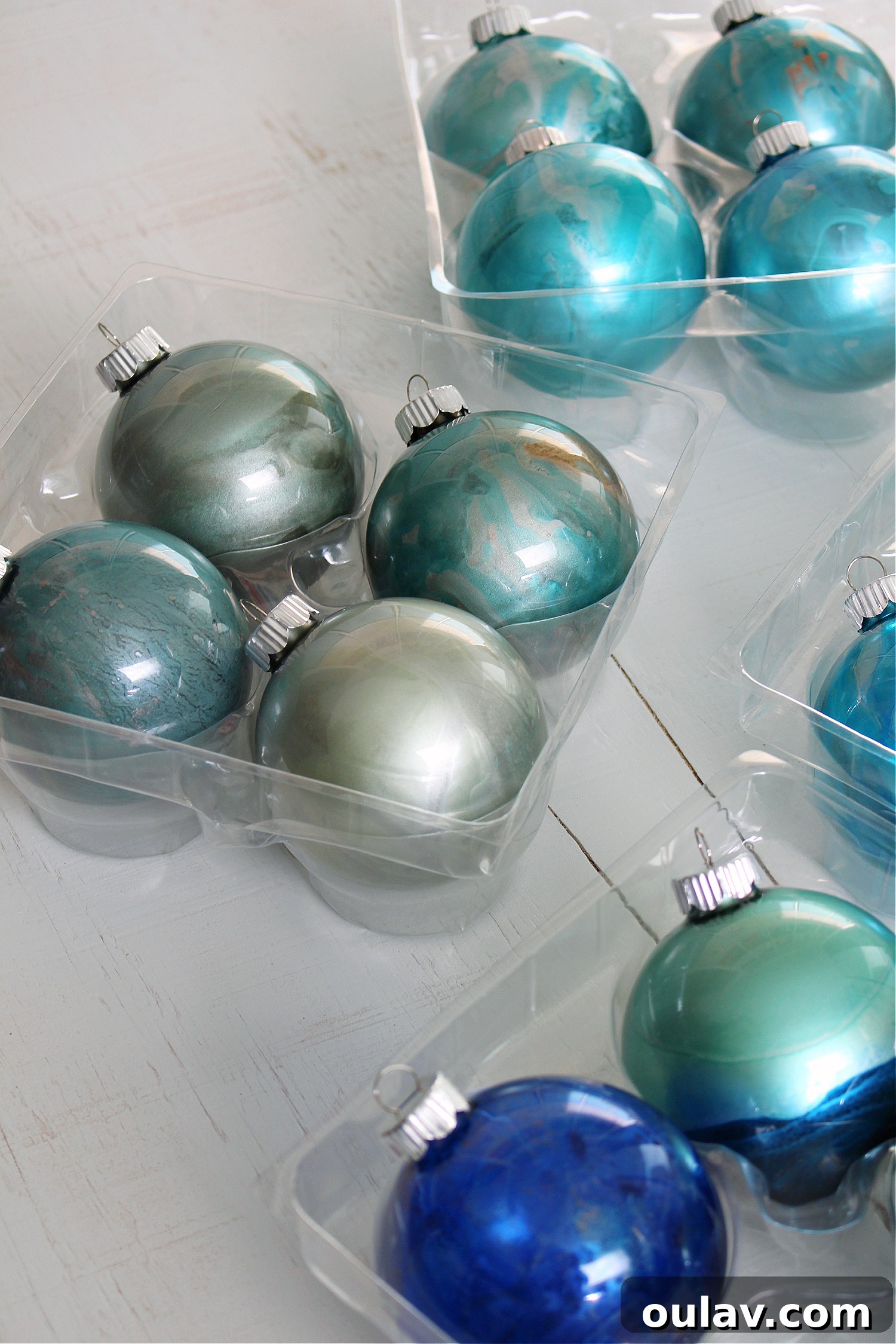 Craft Stunning Alcohol Ink Ornaments 9 How to Make One of a Kind Christmas Ornaments with Alcohol Ink