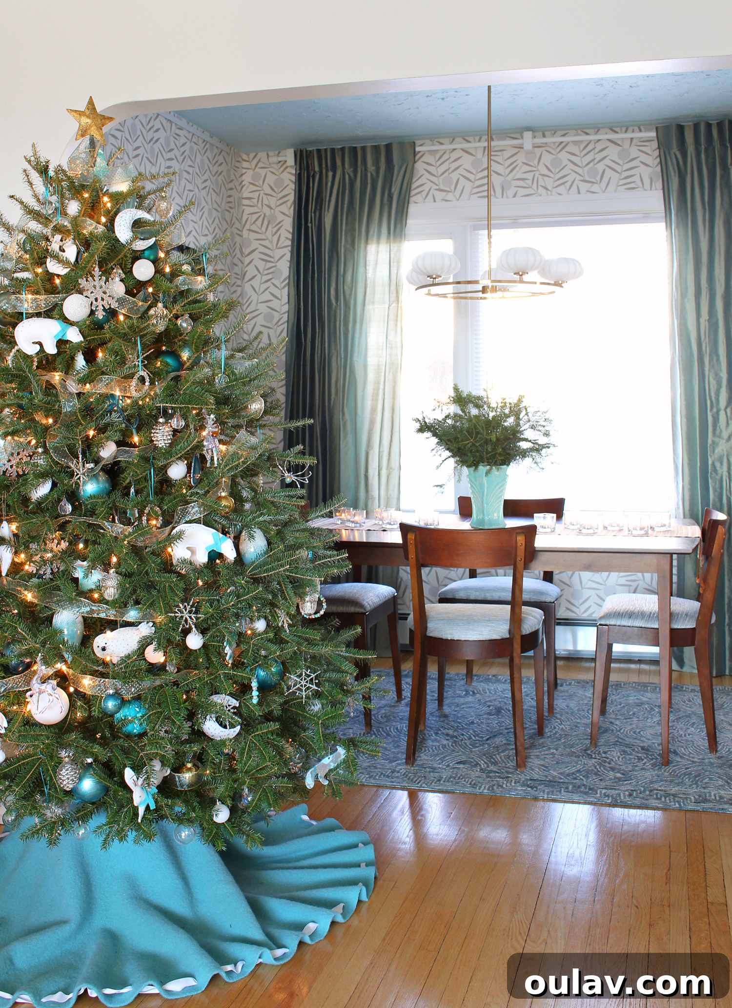 Dollar Store Sparkle: DIY Tree Topper 7 DIY Christmas Tree Star - Handmade Gold Topper