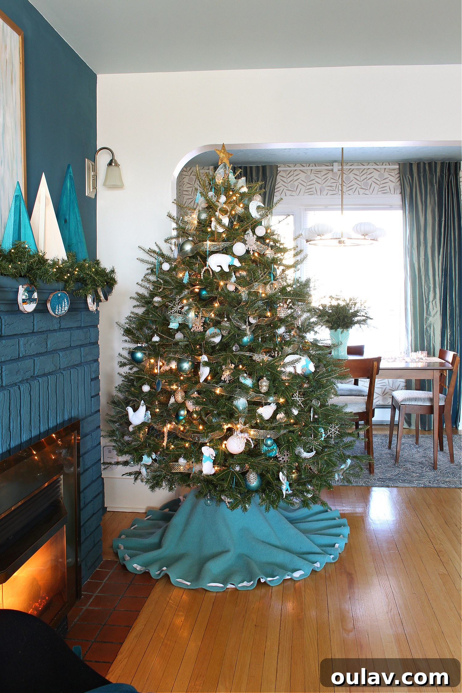 Dollar Store Sparkle: DIY Tree Topper 8 DIY Tree Topper Dollar Store Hack - Finished Look