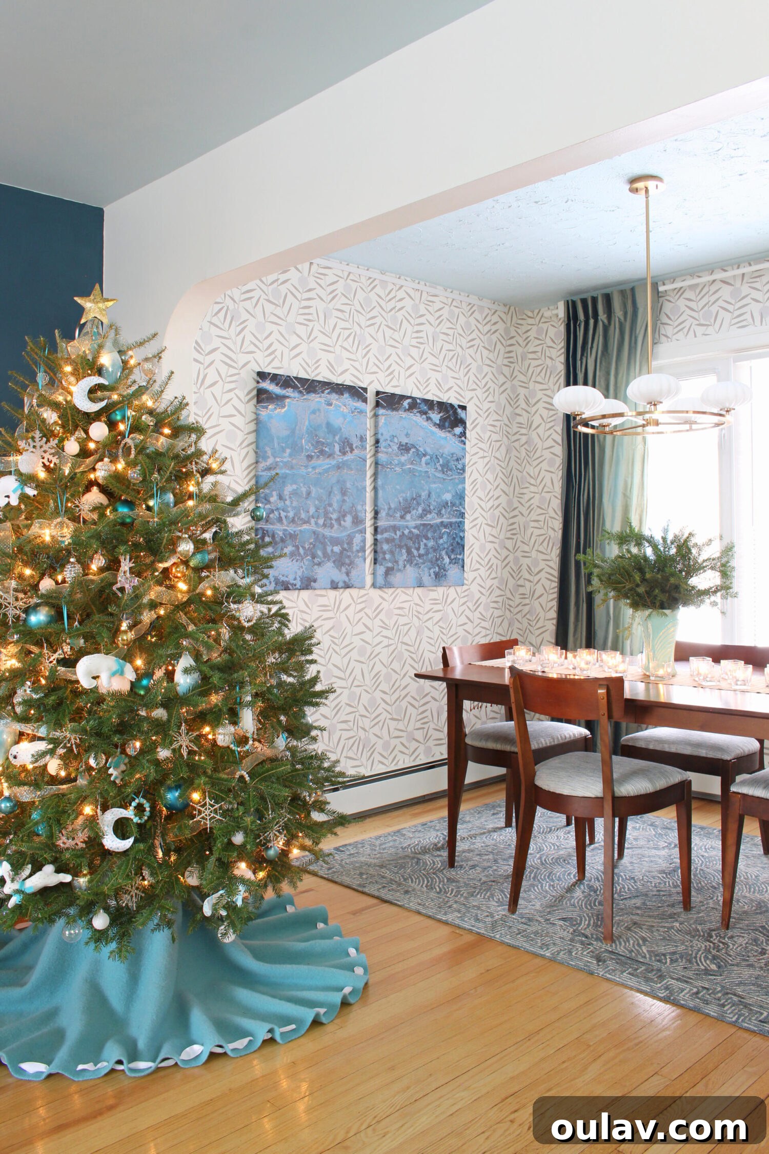Turquoise and White Christmas Tree Decor Ideas