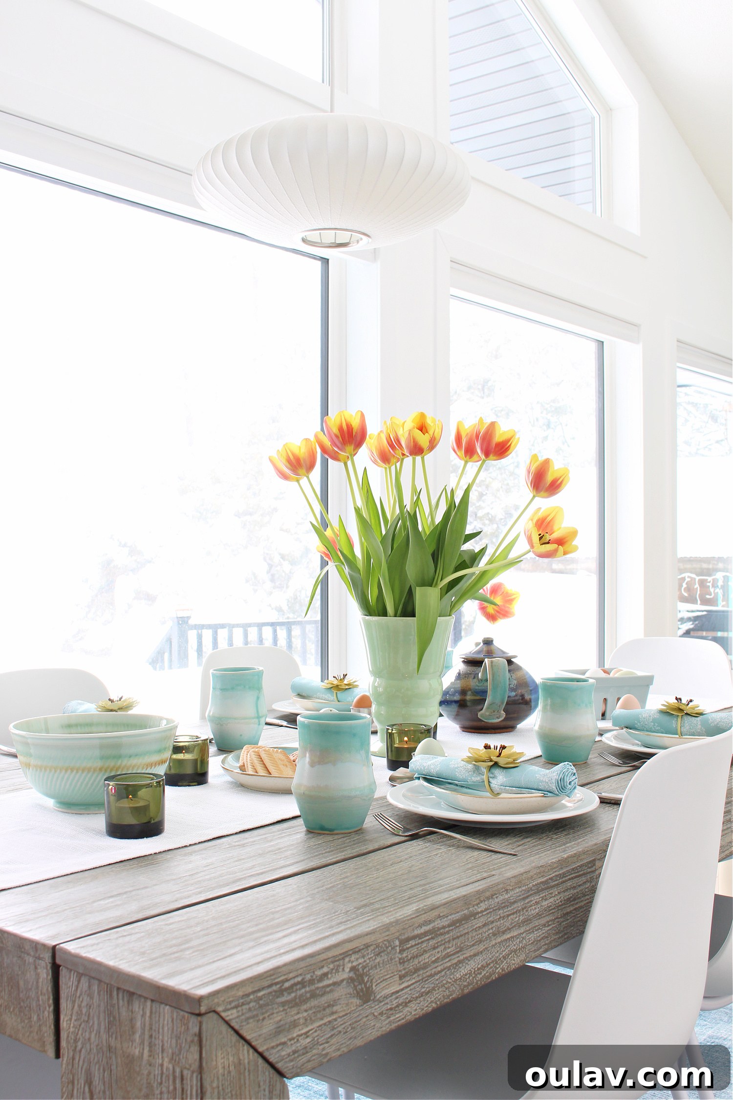 Thrifted Blooms: Vintage Charm for Your Spring Dining Room 4 Turquoise Spring Dining Table Setting with Thrifted Finds