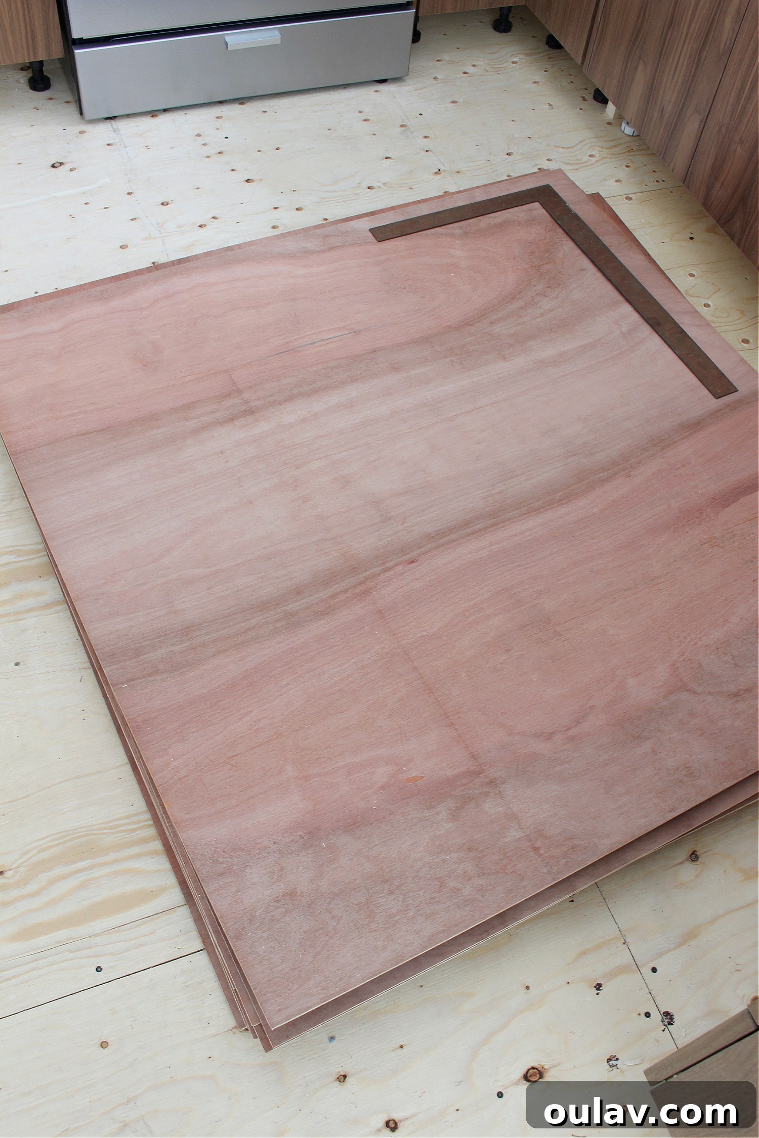 Mastering Plywood Underlayment for Flawless Vinyl Floors 13 Before Installing Plywood Underlayment: Ensuring a Clean Surface