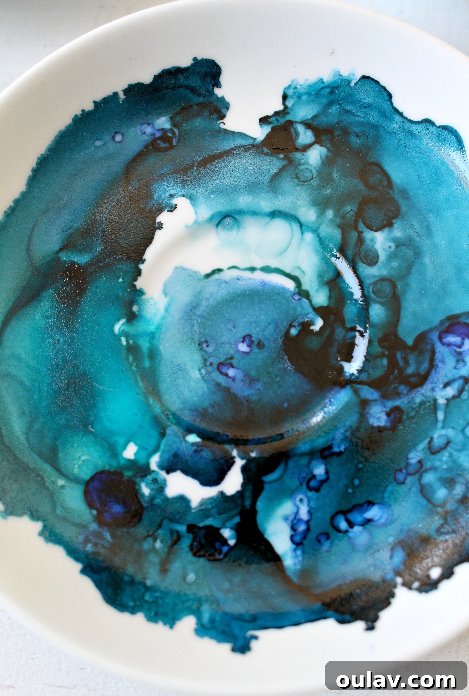 Creating Vibrant Ceramics with Alcohol Ink 12 DIY alcohol ink ceramic project idea inspiration