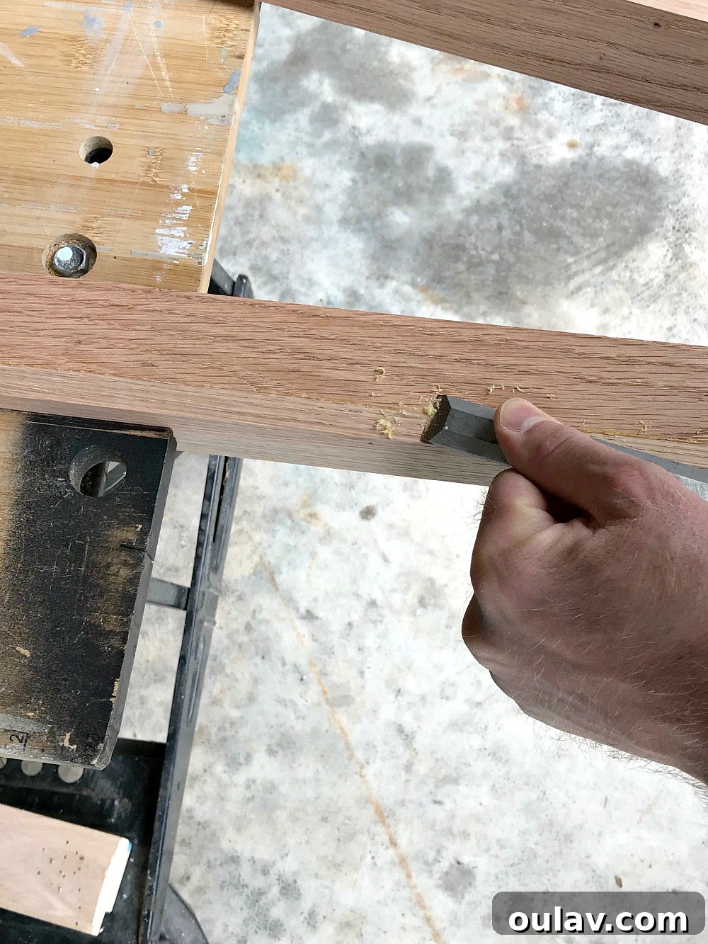 Simple Floating Frame Craft 10 Scraping off excess wood glue from the back of frame profiles