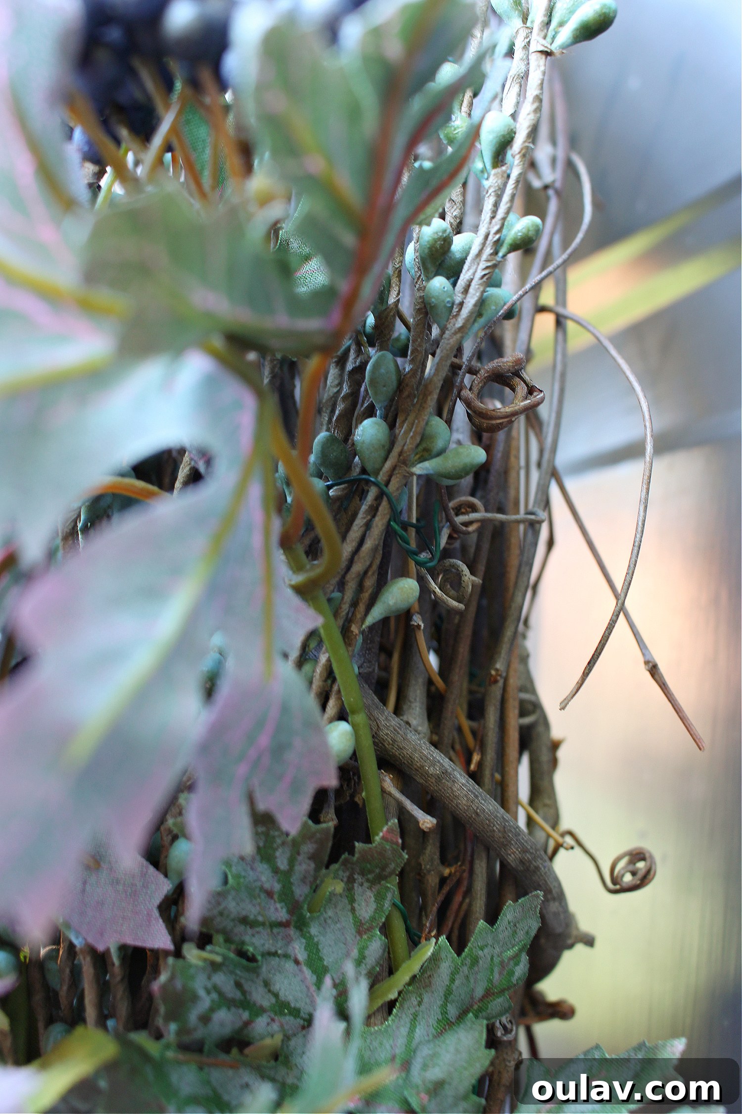 How to Decorate a Grapevine Wreath