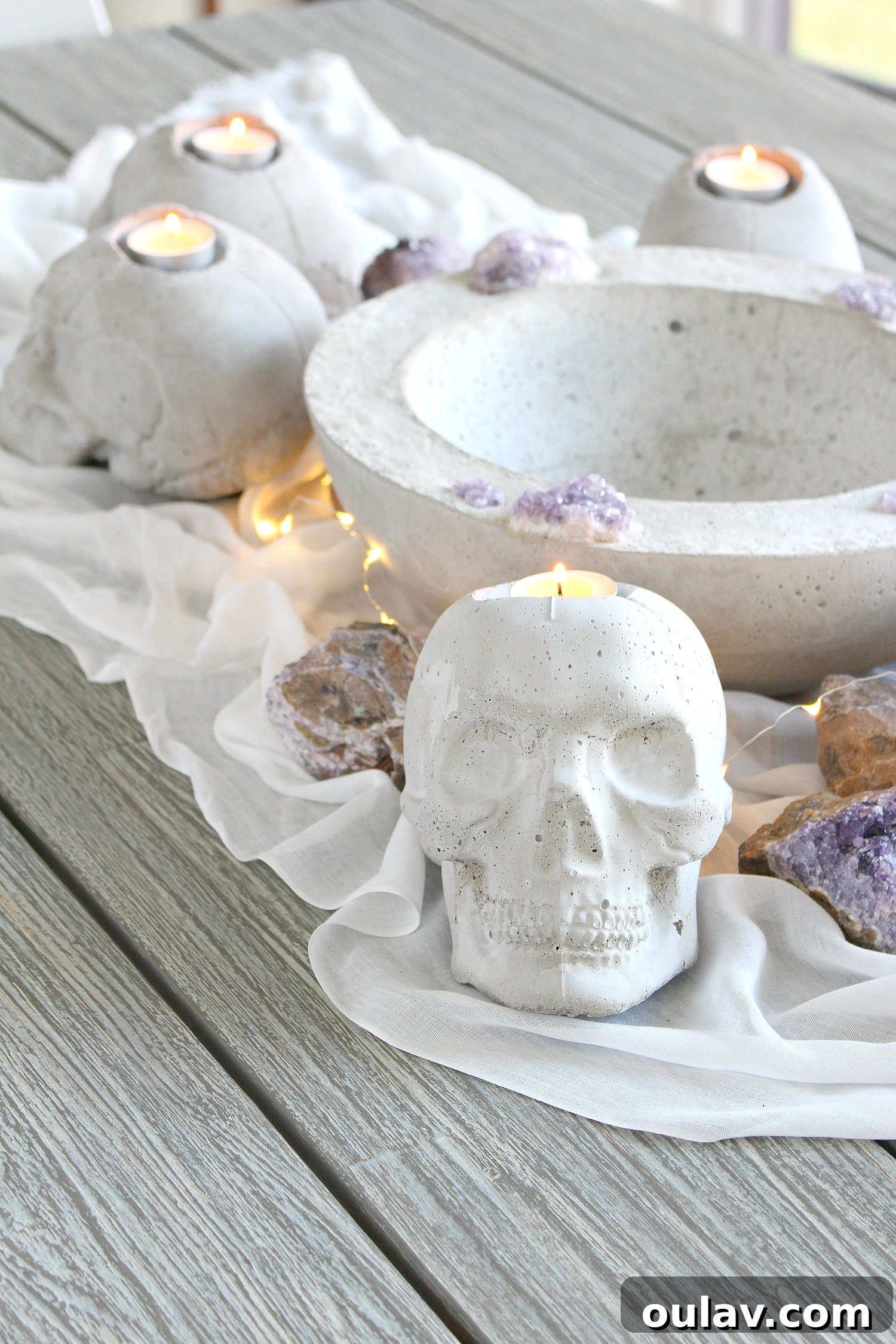 Modern Halloween Decor: DIY and Buy Smart 4 DIY Concrete Skull