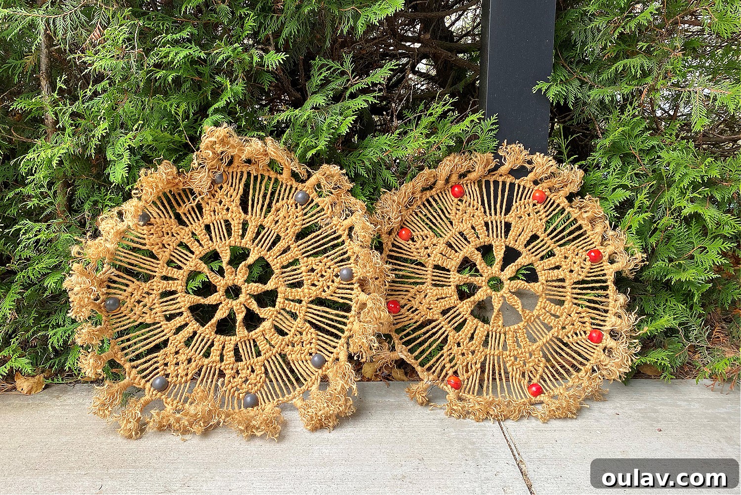 Unexpected Find at the Waste Site 12 Macrame Wall Hangings for Upcycling