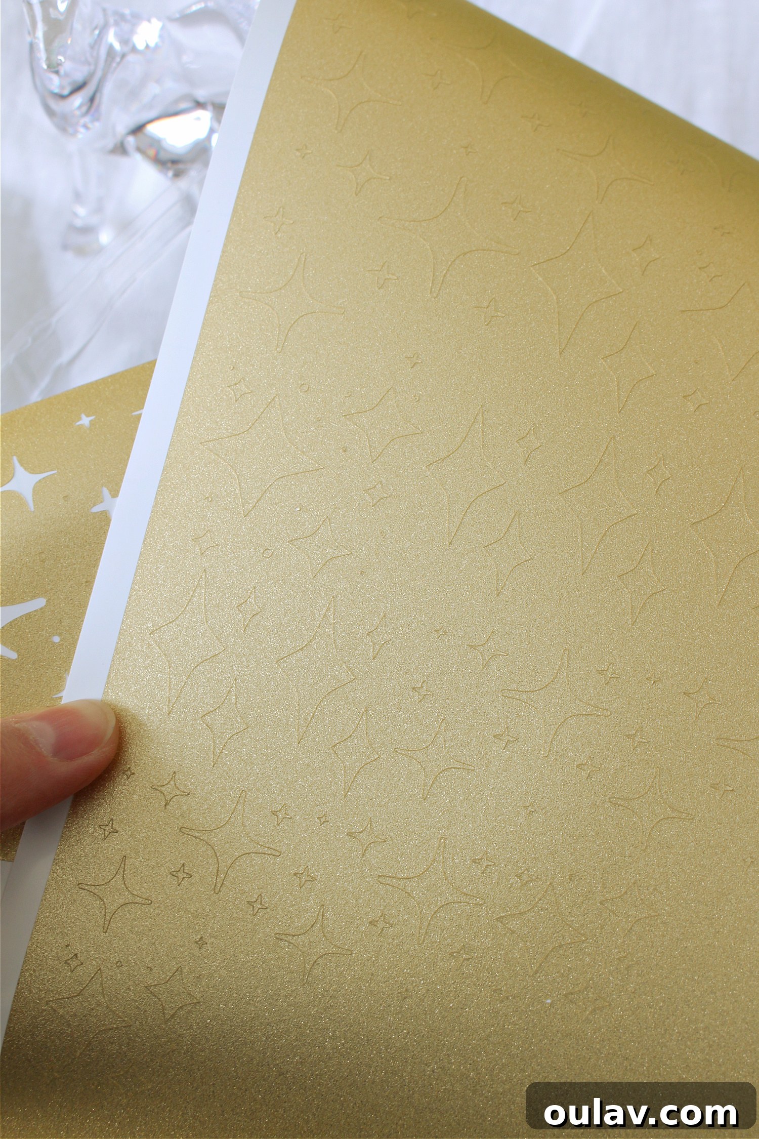 DIY Cricut Ornament Idea with gold shimmer vinyl