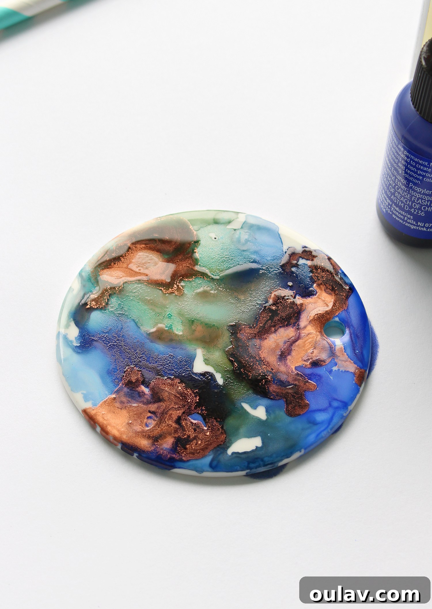 Decorate Ceramic Ornaments with Alcohol Ink 15 DIY Ceramic Disk Ornament