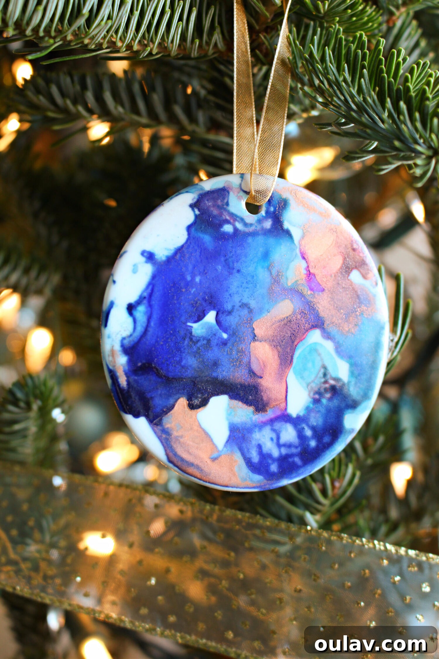 Alcohol Ink Ceramic Ornament