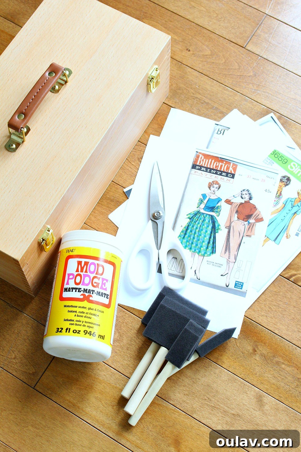 Vintage Pattern Revival: Decoupage a Personalized Sewing Box 4 Step-by-Step Guide to Decoupaging a Sewing Box with Vintage Sewing Patterns