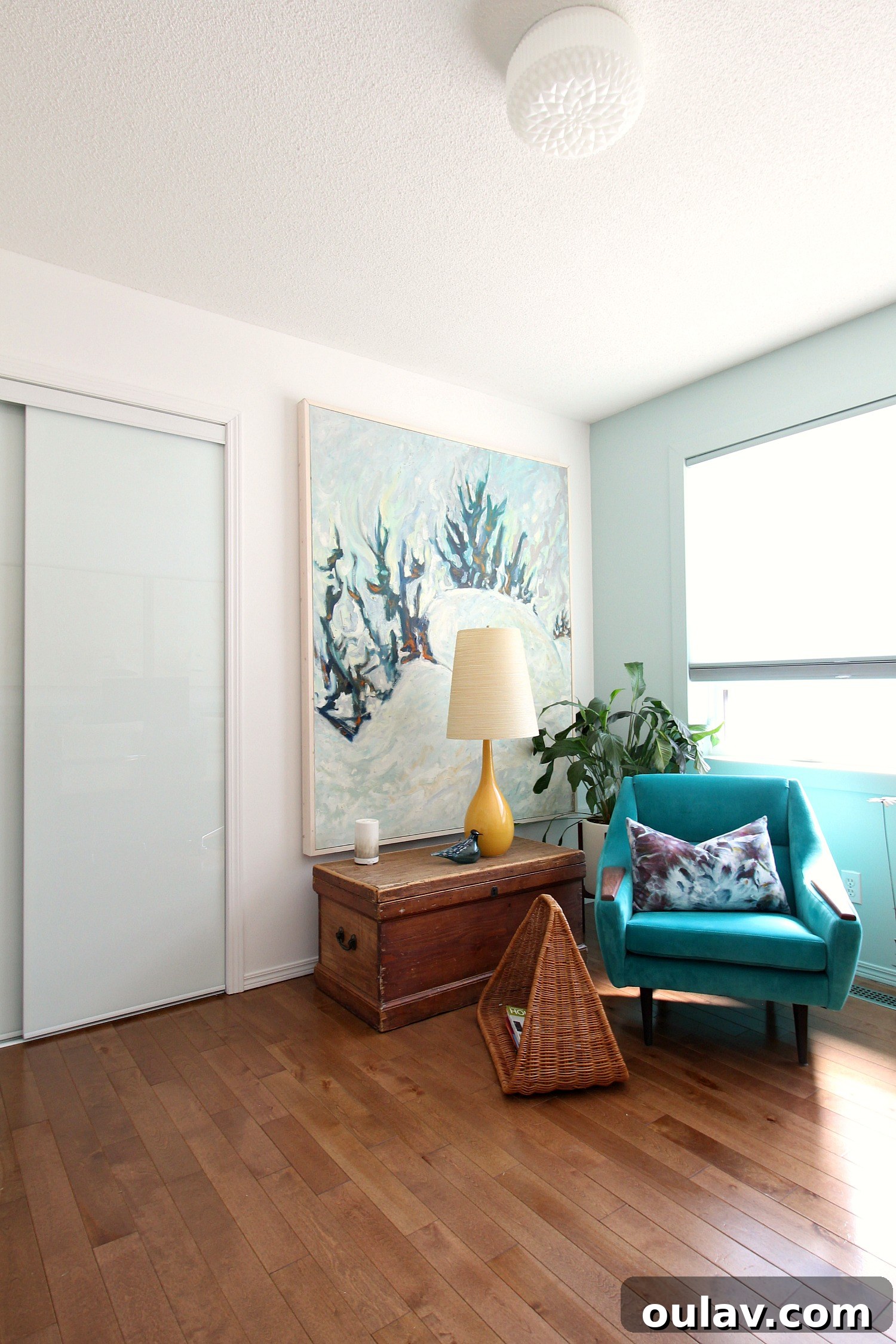 Photowall: Elevating Spaces with Grand Wall Art 18 Mid-Century Modern Office Decor - overall view of the home office space
