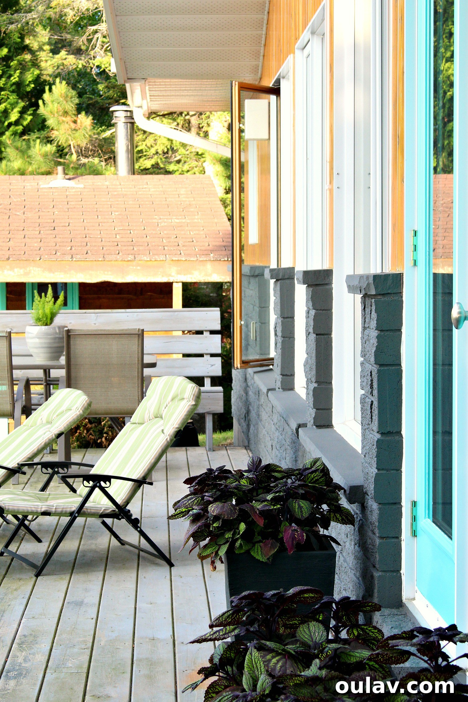 Charcoal Grey Stone Exteriors: A Safe Approach to Painting Your Chimney 18 Charcoal Grey Painted Stone Exterior with Cedar Wood Siding
