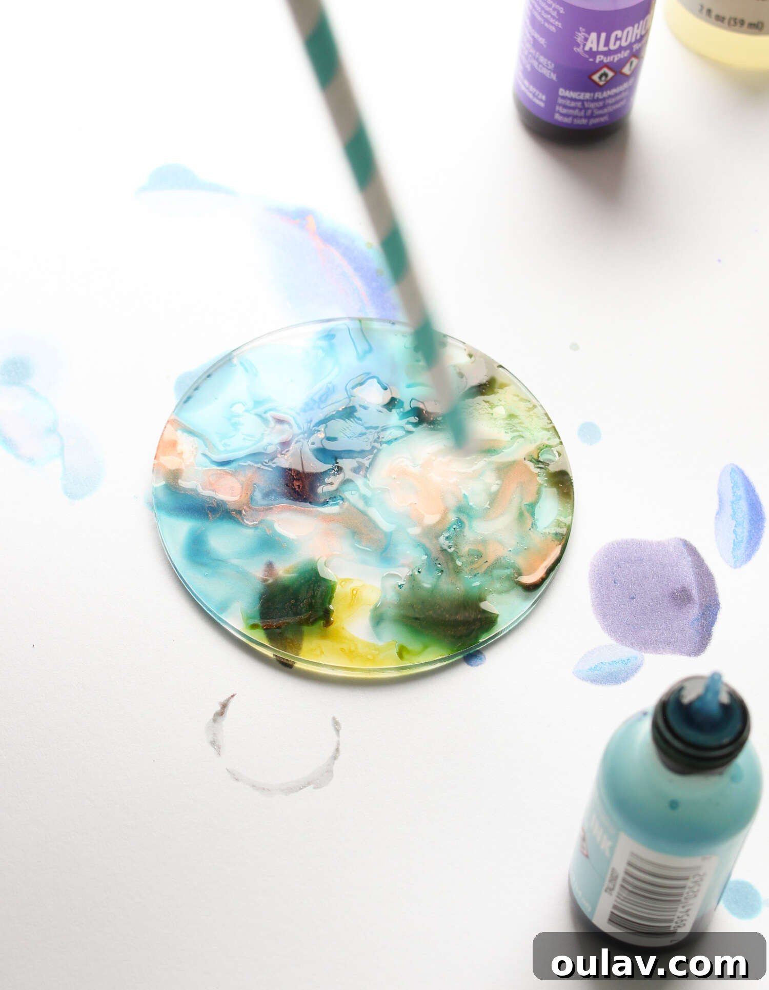 How to Use Alcohol Inks on Acrylic Discs