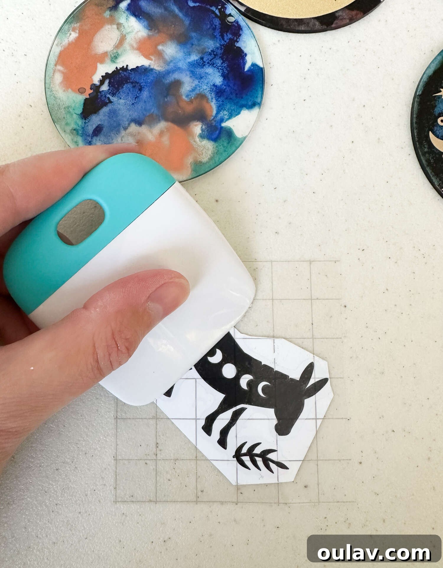 How to Apply Cricut Vinyl to Acrylic Discs