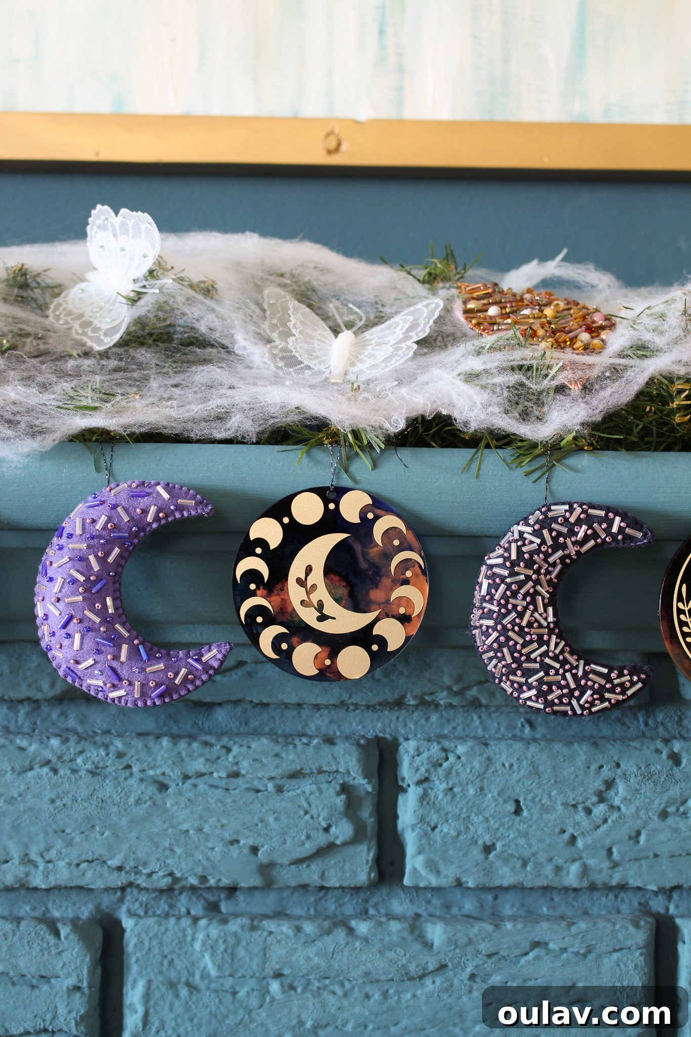 Cricut's Eerie Acrylic Disc Garland 35 DIY Acrylic Disc Ornament Idea