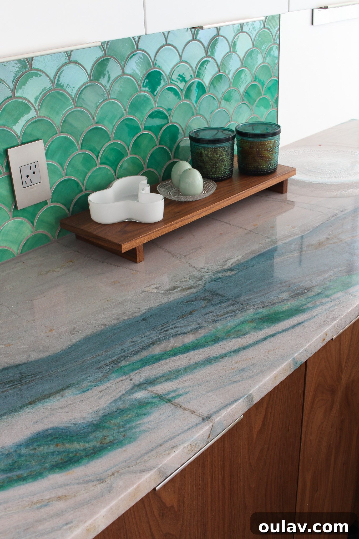 Mid-Century Modern Coastal Kitchen Reveal 2 Stunning Portomare Quartzite Countertops in Coastal Kitchen