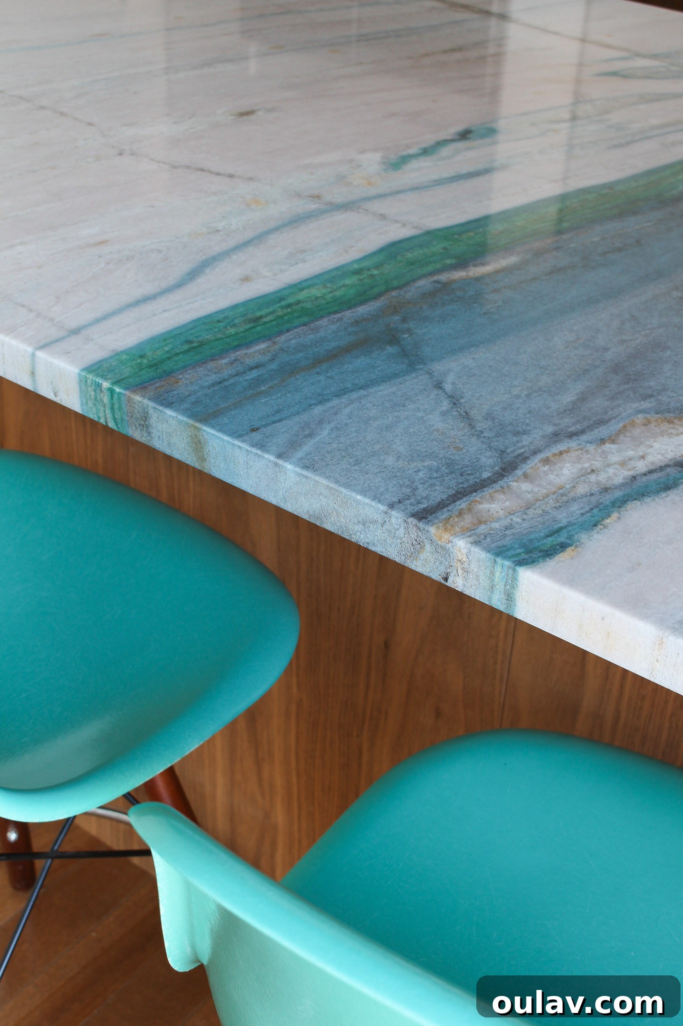 Quartzite Stone with Beautiful Blue Veining in Modern Kitchen