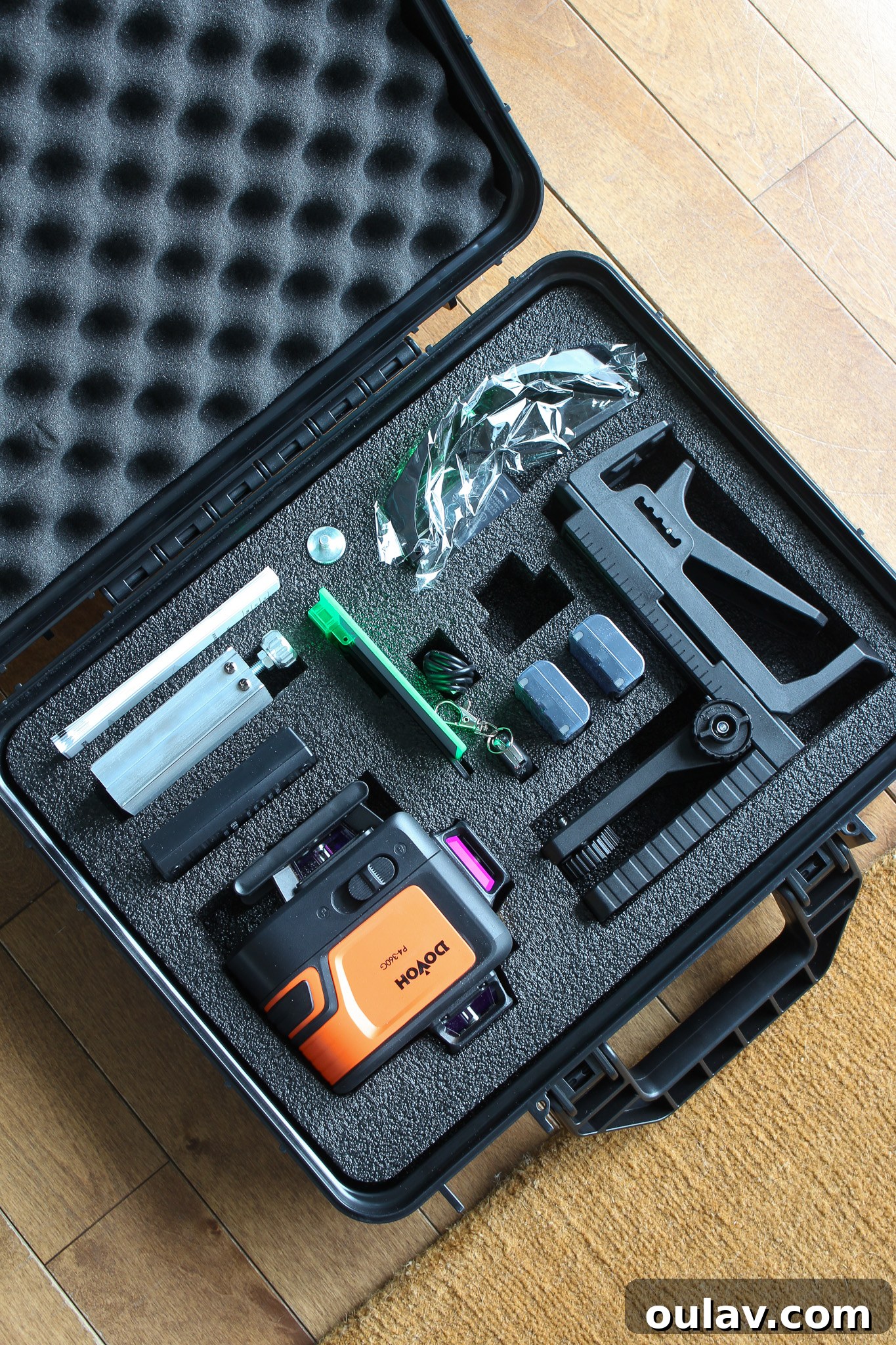 DOVOH 4D Laser Level Precision and Power Unveiled 12 Key Features for the DOVOH 4D Laser Level (product model: P4-360G) - Carrying Case