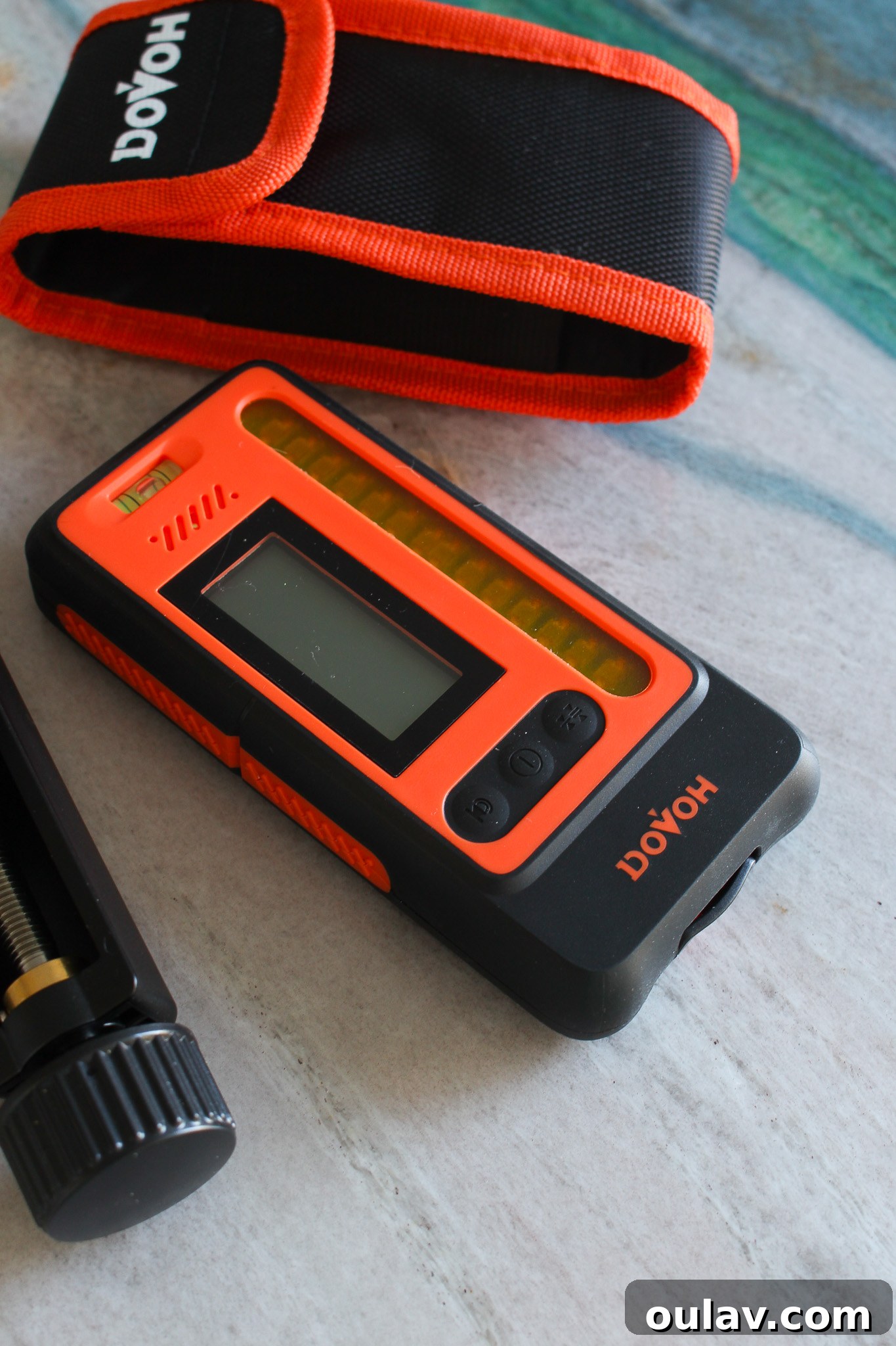 DOVOH 4D Laser Level Precision and Power Unveiled 15 How to See a Laser Level Outside with the DOVOH DR1 receiver