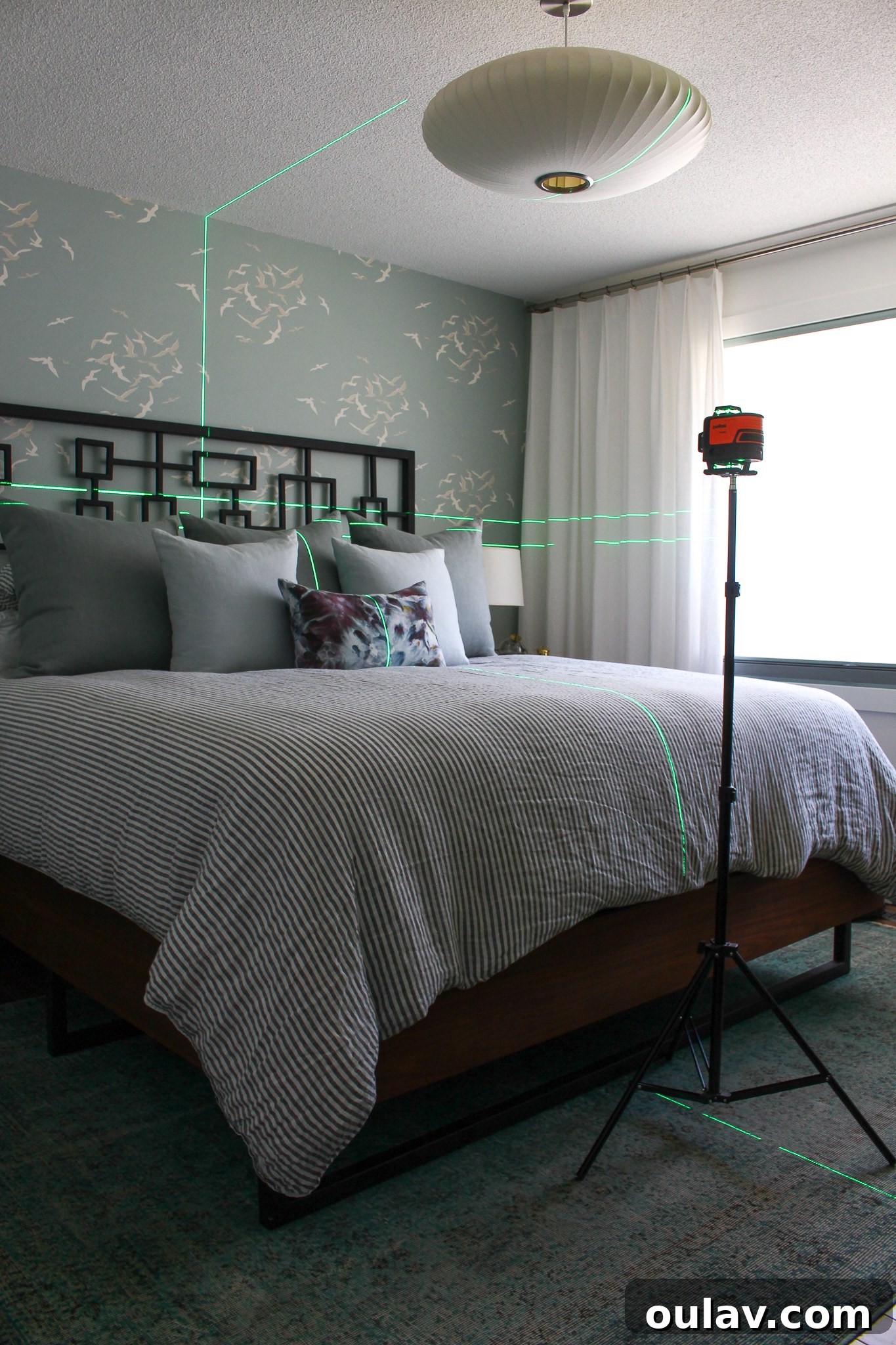 DOVOH 4D Laser Level Precision and Power Unveiled 19 4D laser level has 2 horizontal lasers and 2 vertical lasers for enhanced precision