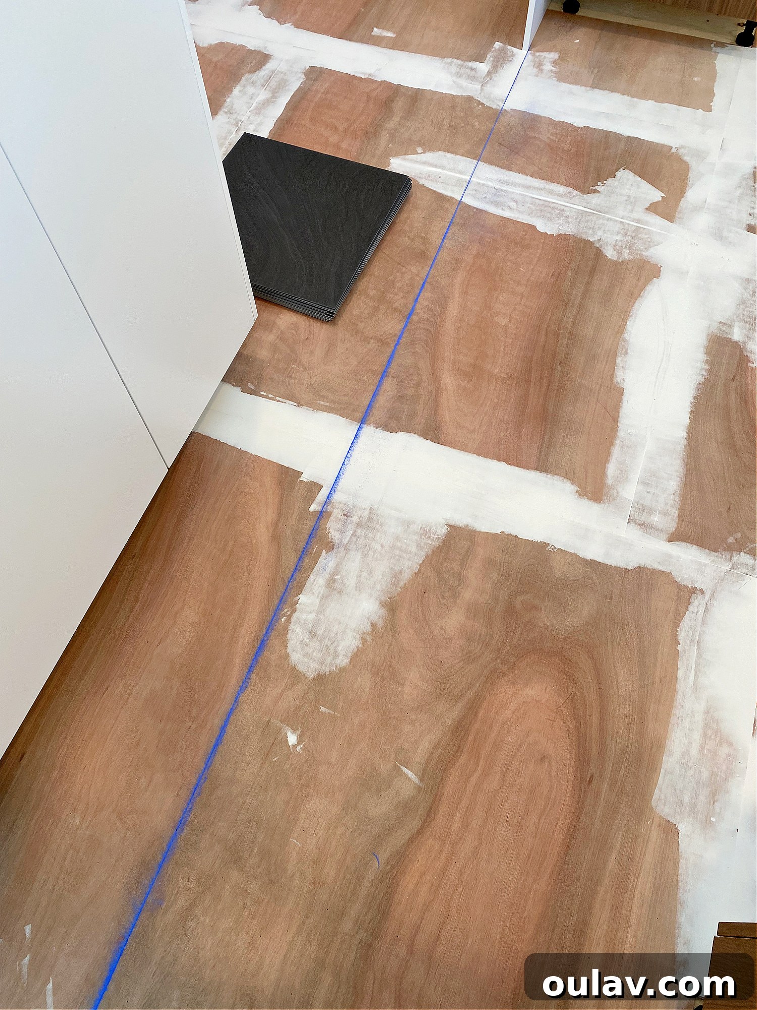 DOVOH 4D Laser Level Precision and Power Unveiled 5 Chalk Line vs Laser Level - A stark contrast