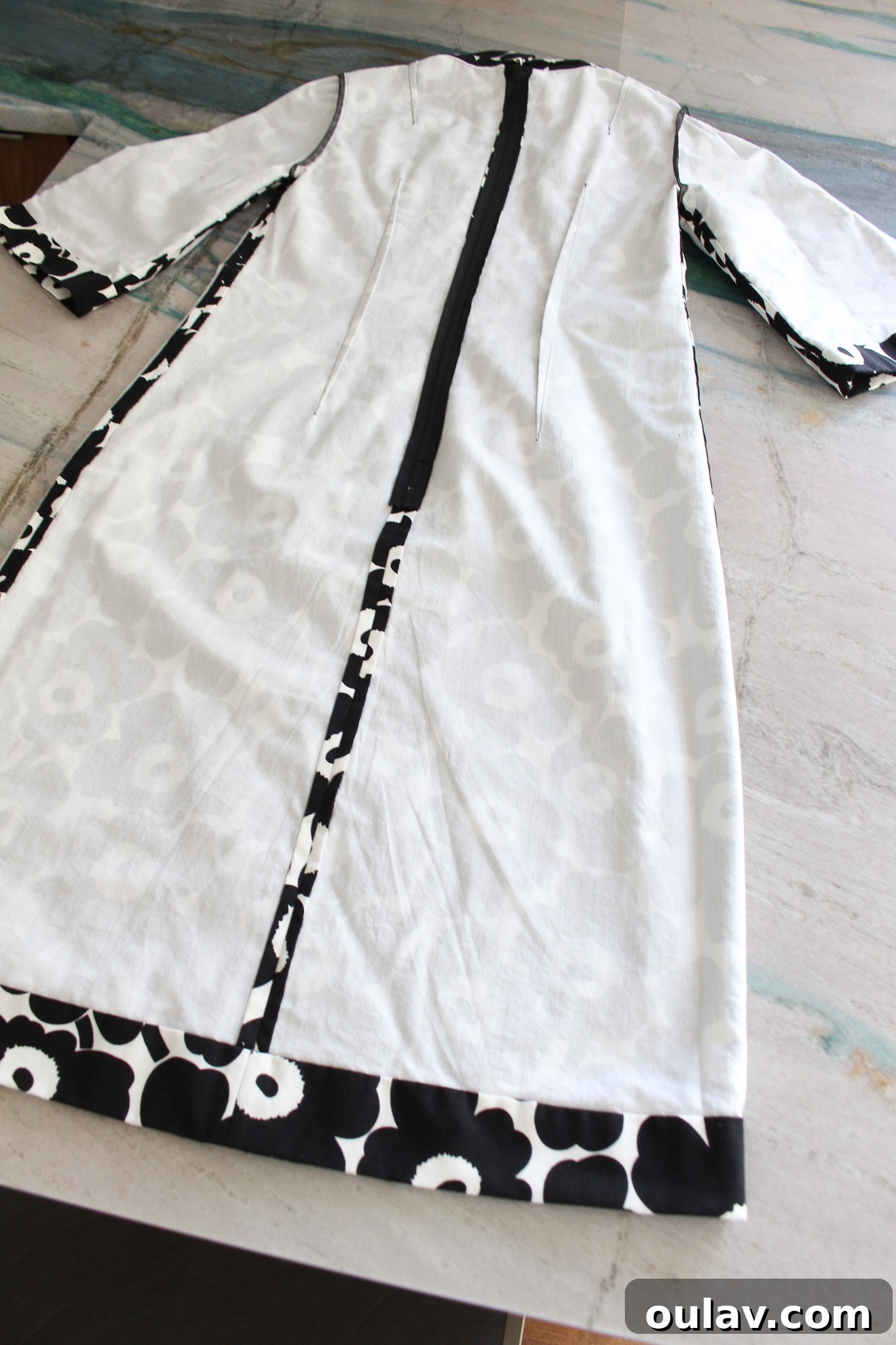 Sewing an Icon: Vintage Pattern Meets Marimekko Unikko Fabric 15 Finished DIY Dress with Underlining - Marimekko Unikko Design