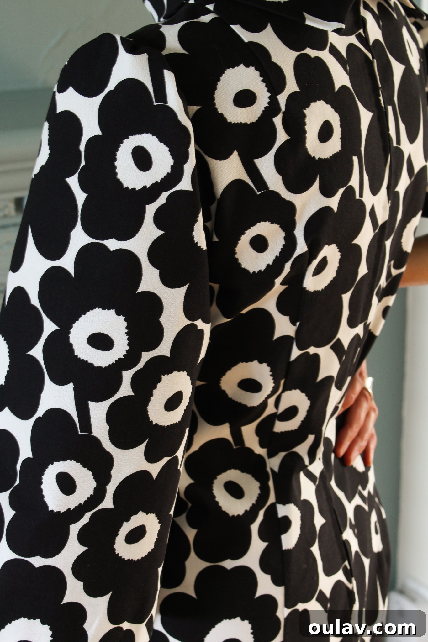 Sewing an Icon: Vintage Pattern Meets Marimekko Unikko Fabric 18 Using Marimekko's Unikko Fabric for a Vintage Dress