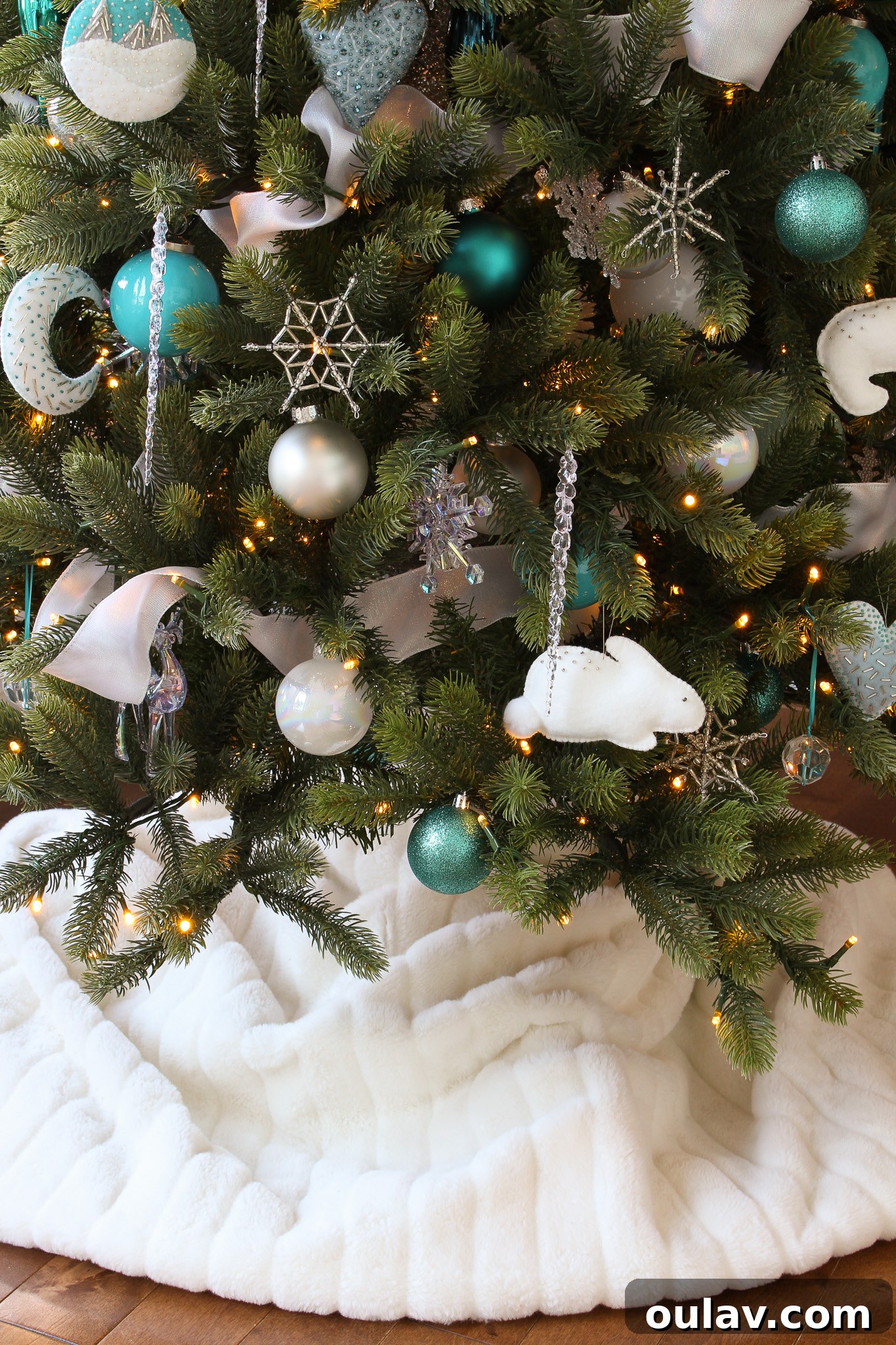Choosing Realism Our King of Christmas Artificial Tree Review 11 Experience Nature Indoors: An Artificial Christmas Tree with Remarkably Realistic Needles