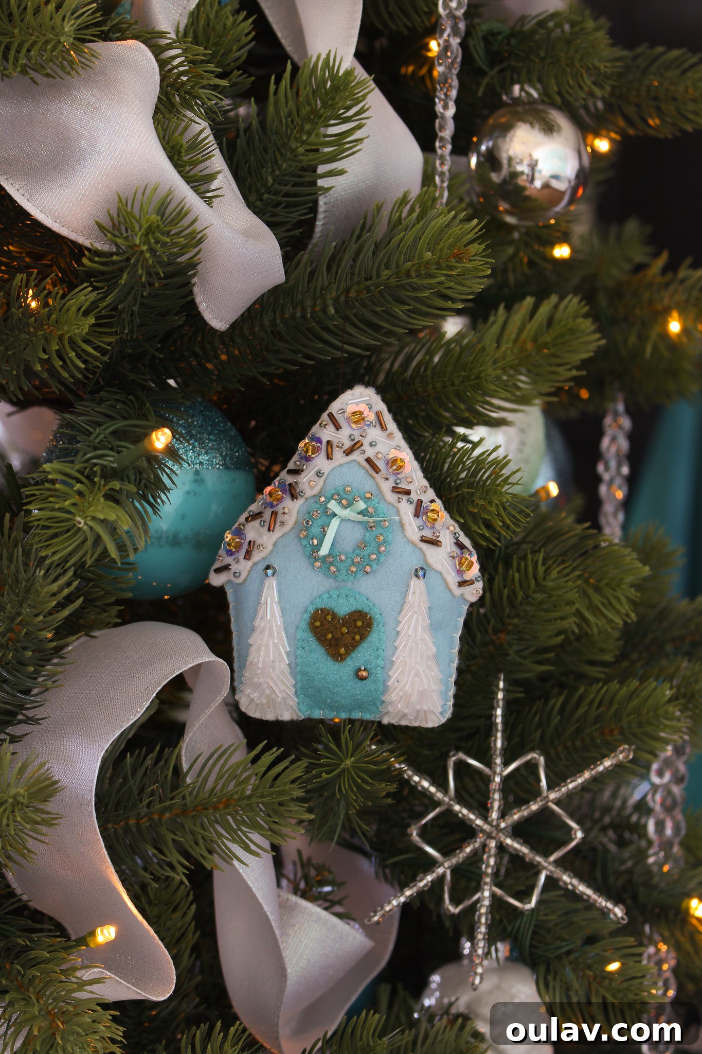 Choosing Realism Our King of Christmas Artificial Tree Review 13 A Pre-Lit Christmas Tree Radiating Warmth, Abundantly Filled with Charming DIY Ornaments