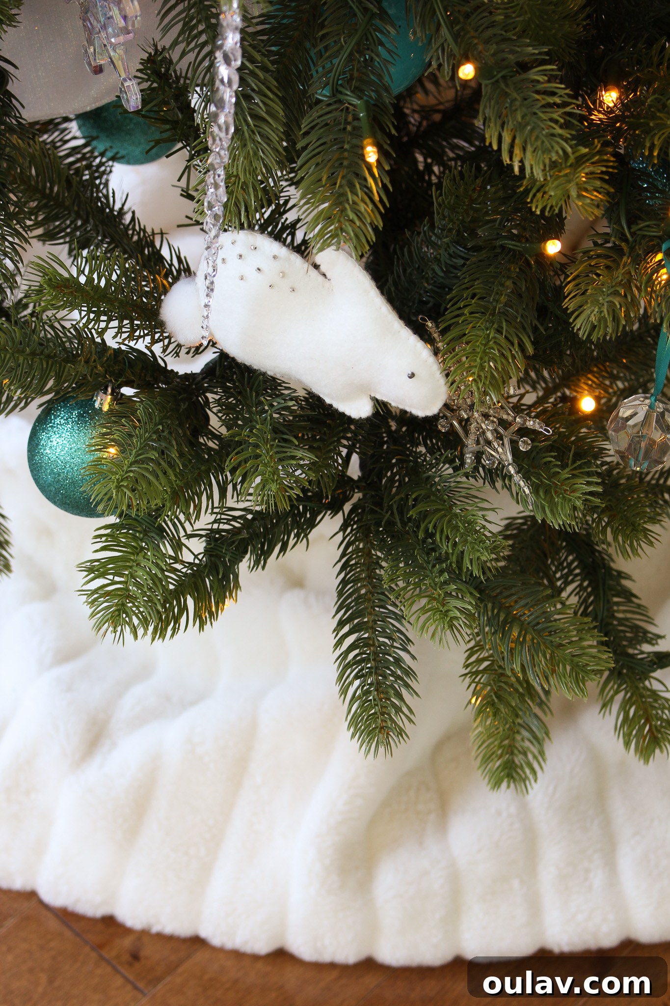 Choosing Realism Our King of Christmas Artificial Tree Review 17 Inspiring Holiday Decor: A Collection of Unique and Charming DIY Ornaments