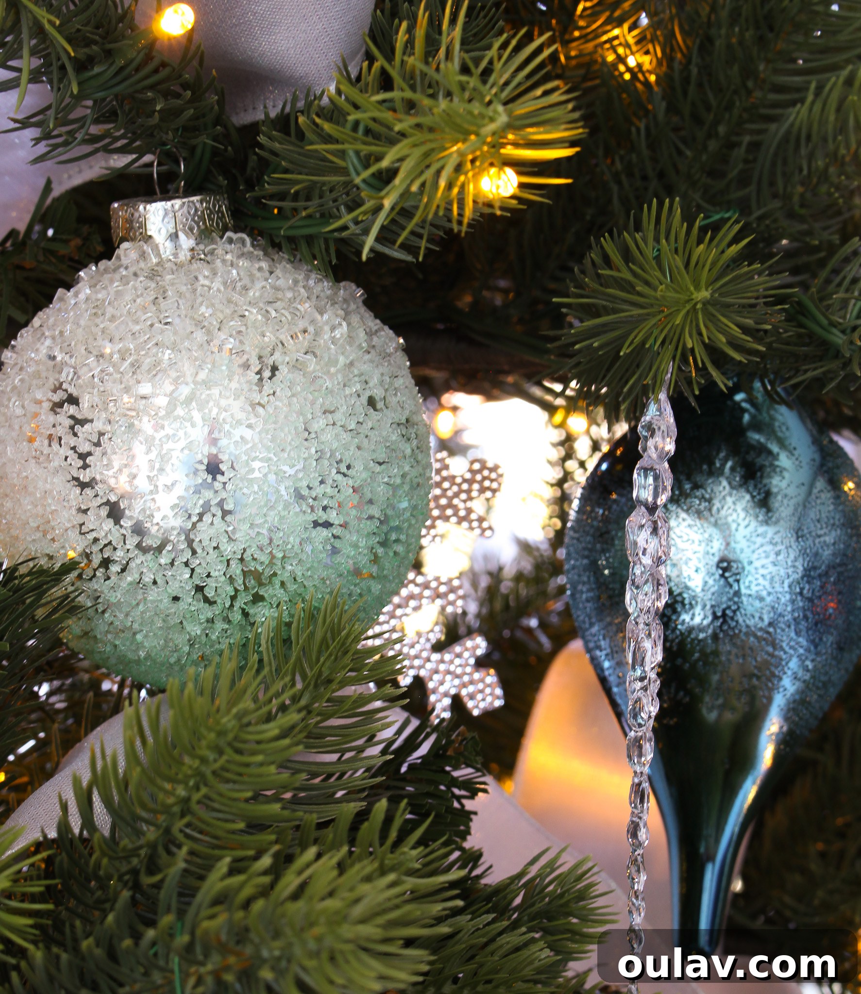 Choosing Realism Our King of Christmas Artificial Tree Review 19 Enhance Your Holiday Decor: A Closer Look at the King of Christmas Glass Ornament Set