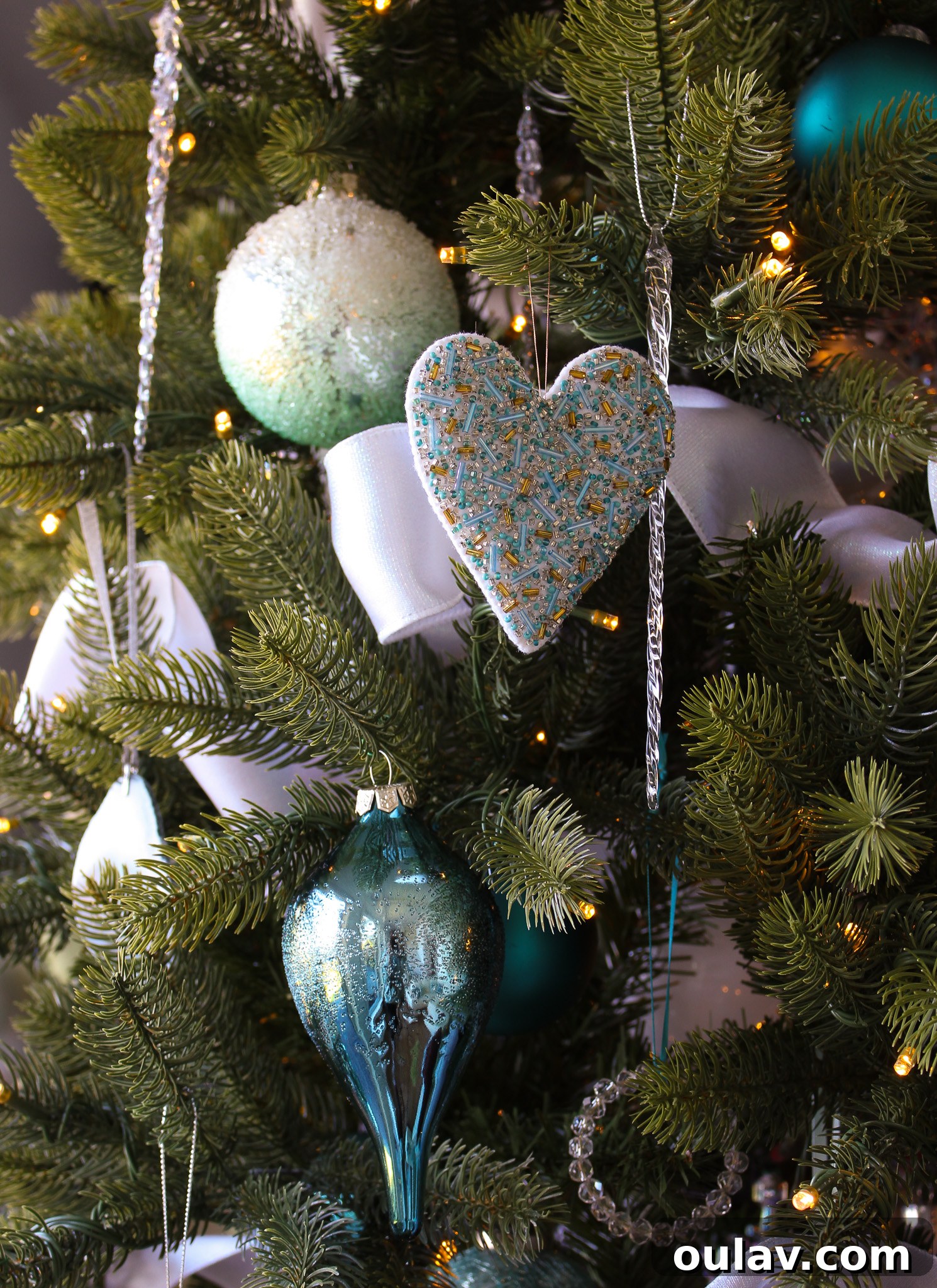 Choosing Realism Our King of Christmas Artificial Tree Review 22 A Curated Collection: Aqua Ornaments Bringing Serene Beauty to Your Christmas Tree