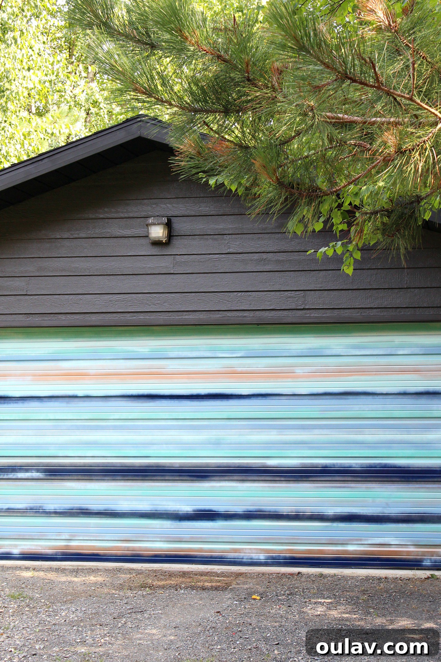 Coastal Canvas Garage Makeover 10 Blending Techniques with Sheer Metallic Spray Paints for Coastal Mural