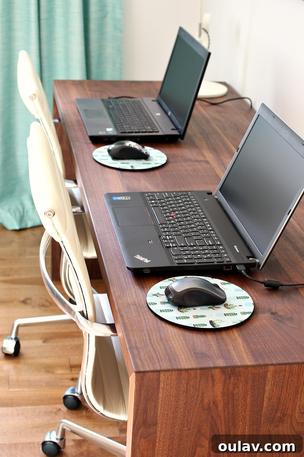 Build Your Perfect Workspace 2 How to DIY a Desk: Crafting Your Perfect Home Office Workspace