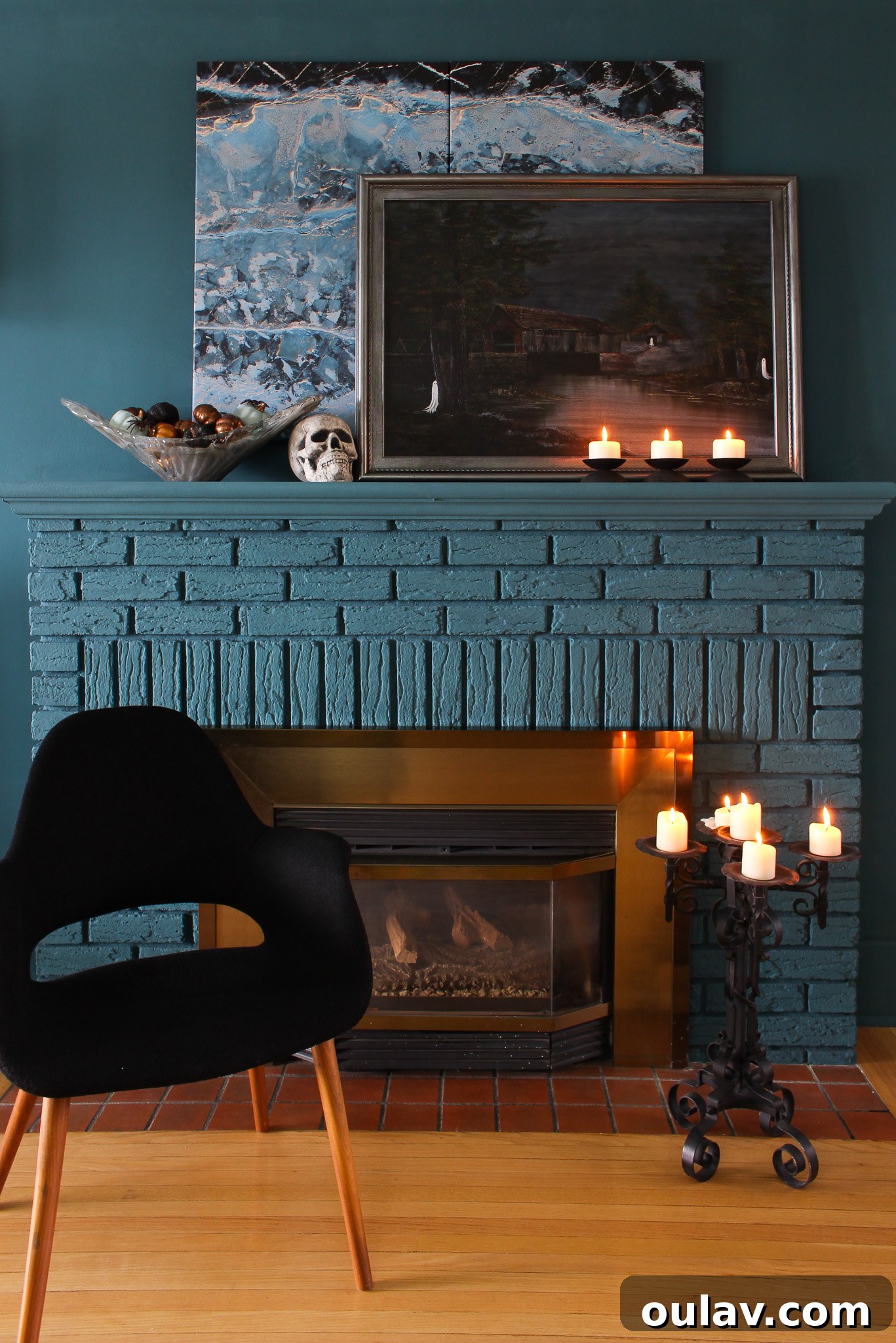 DIY Halloween Mantel Decor