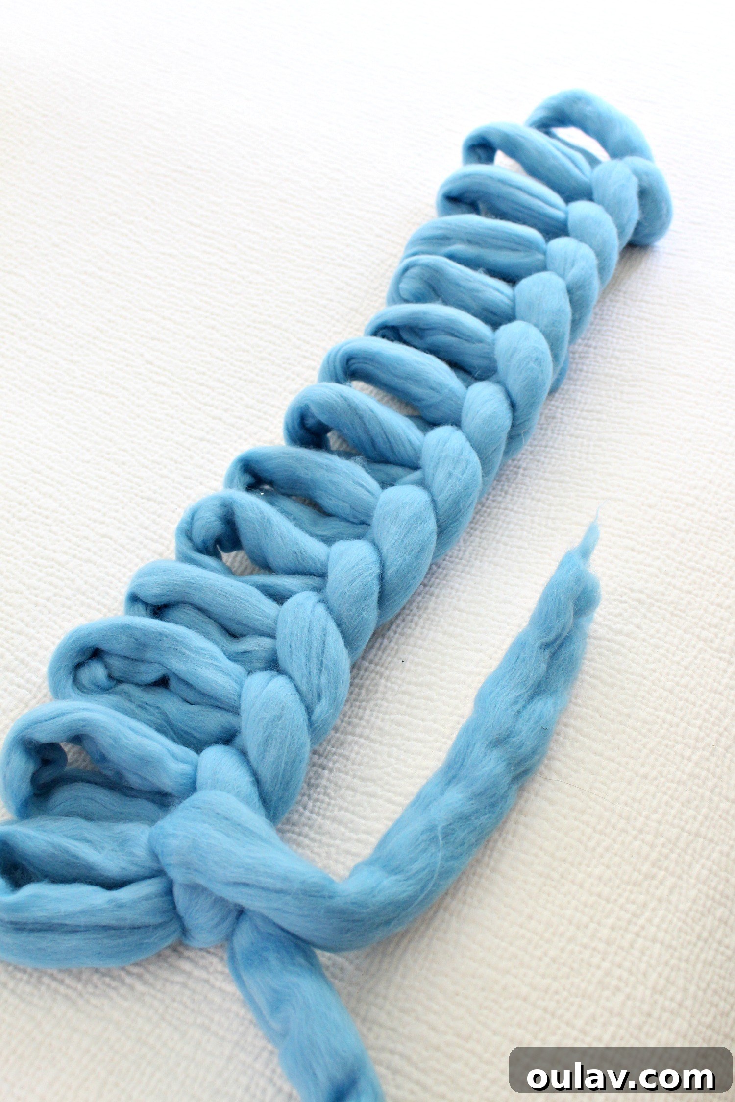 DIY arm knit blanket