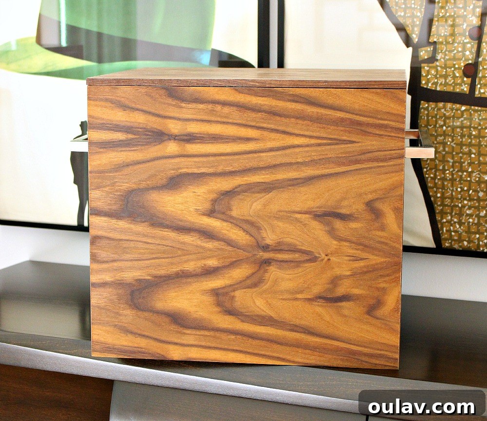 Linear Design: The Art of Doing Less 5 Stylish walnut wood box with modern design