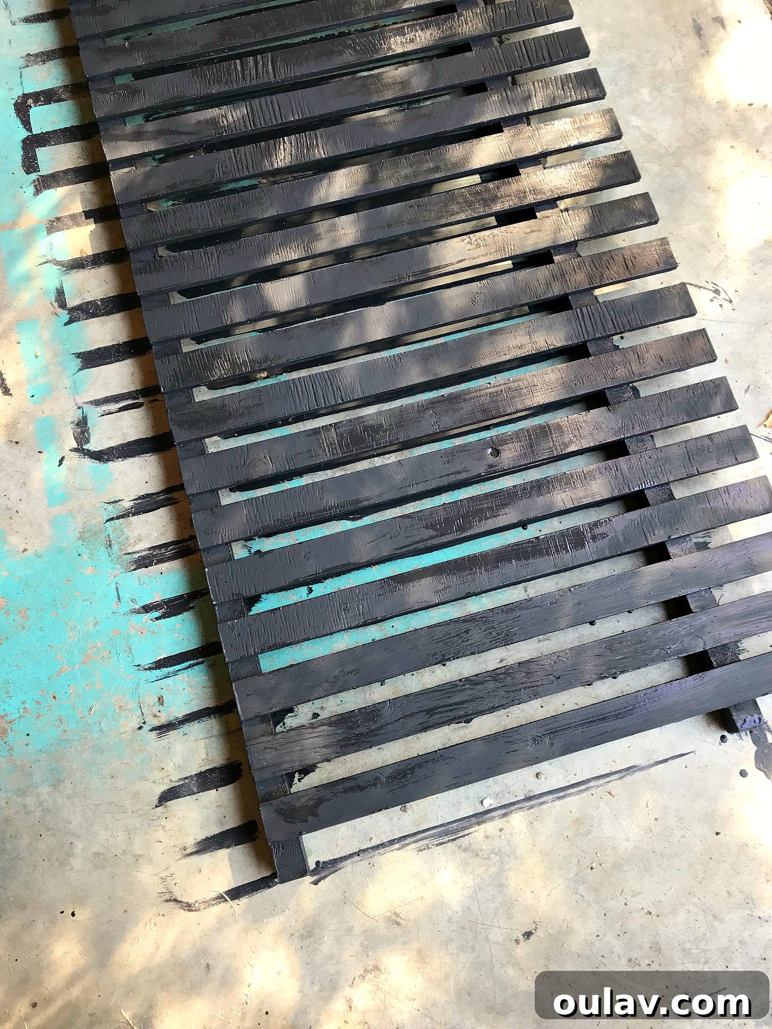 Linear Design: The Art of Doing Less 8 Close-up of stylish slatted deck skirting