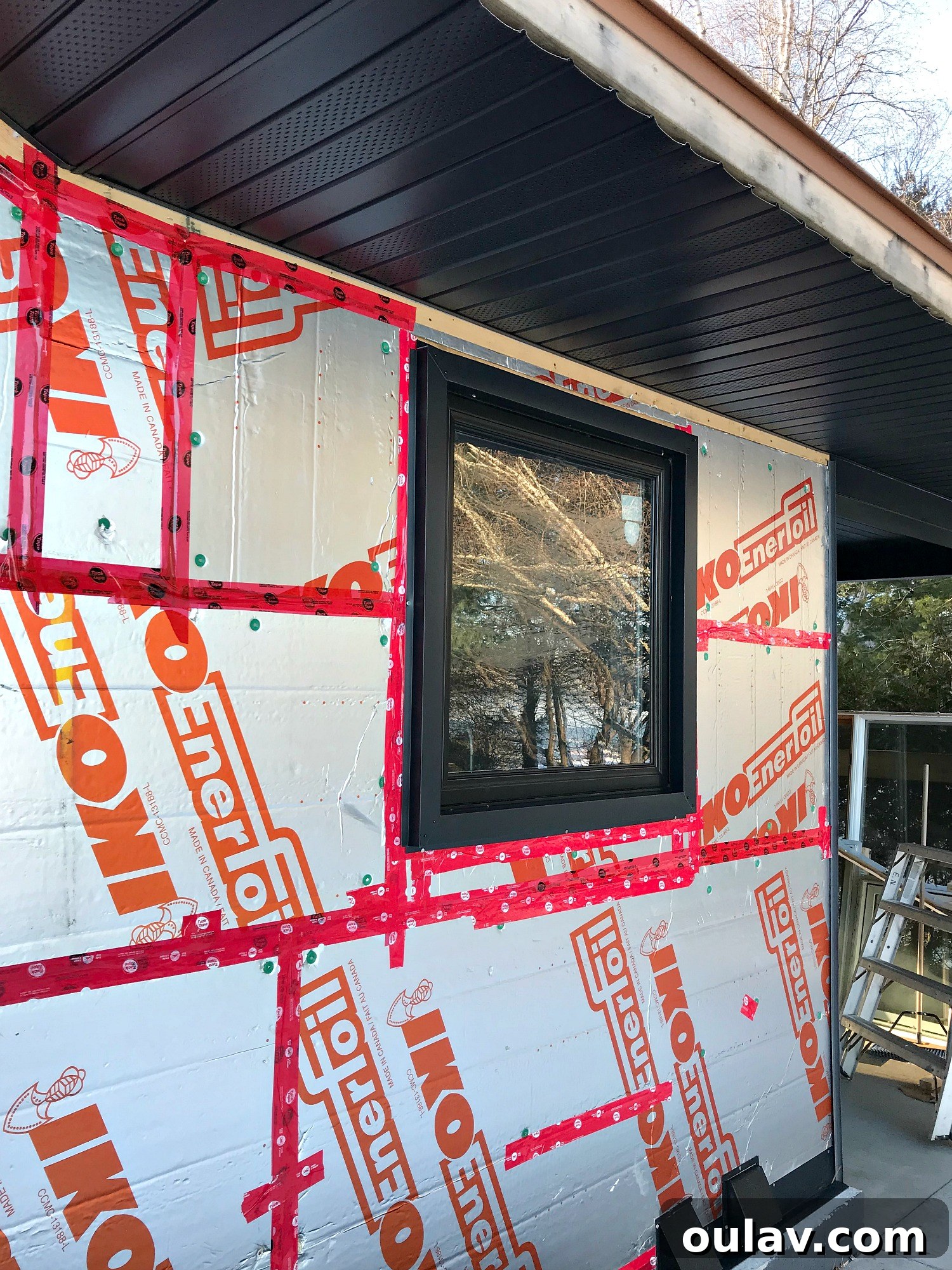 Bigger Window Installation: Your Complete Guide 32 Exterior Window Capping: Metal Framing for Durability and Style