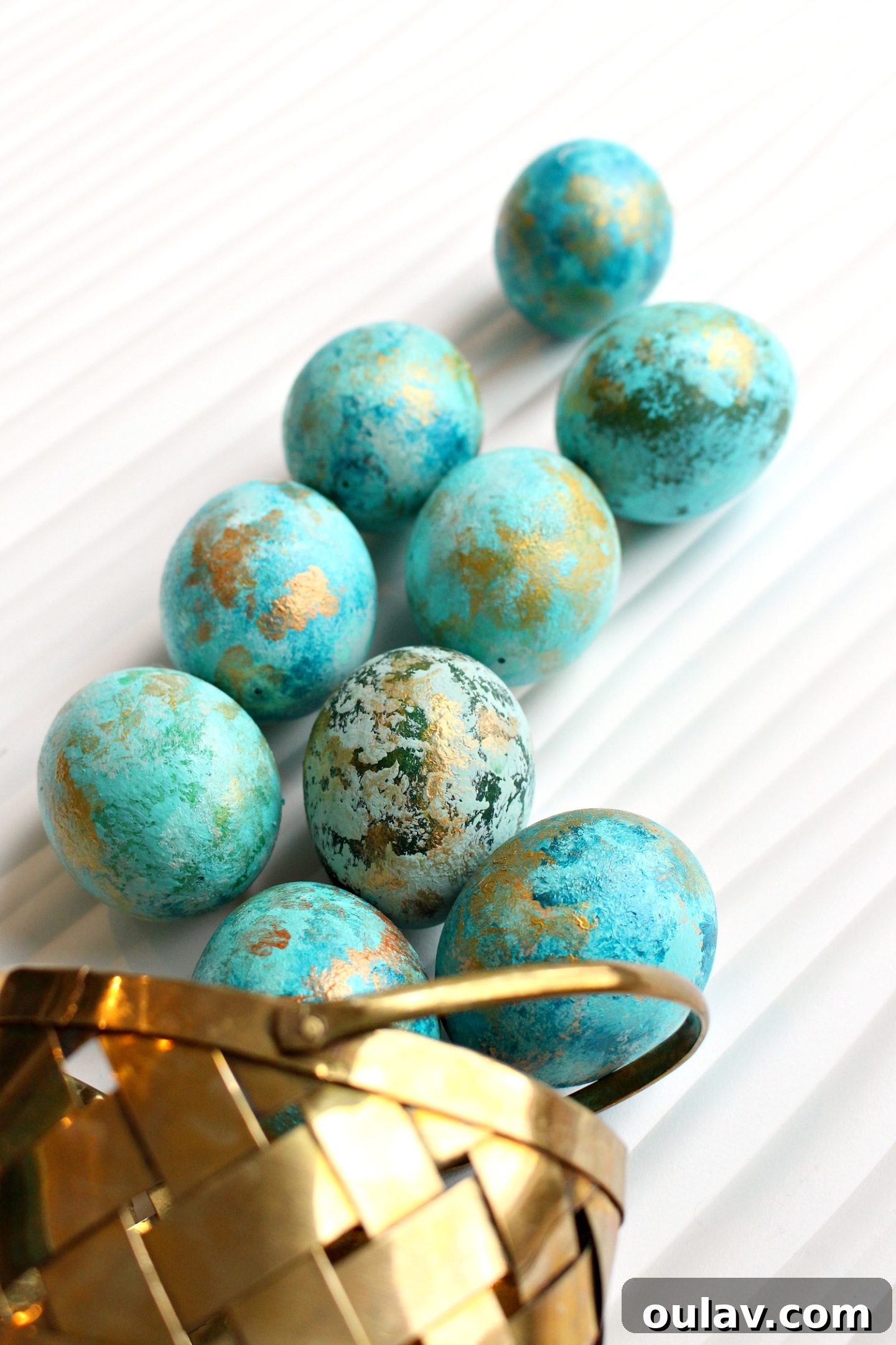 Creative Easter Egg Decorating Showcase
