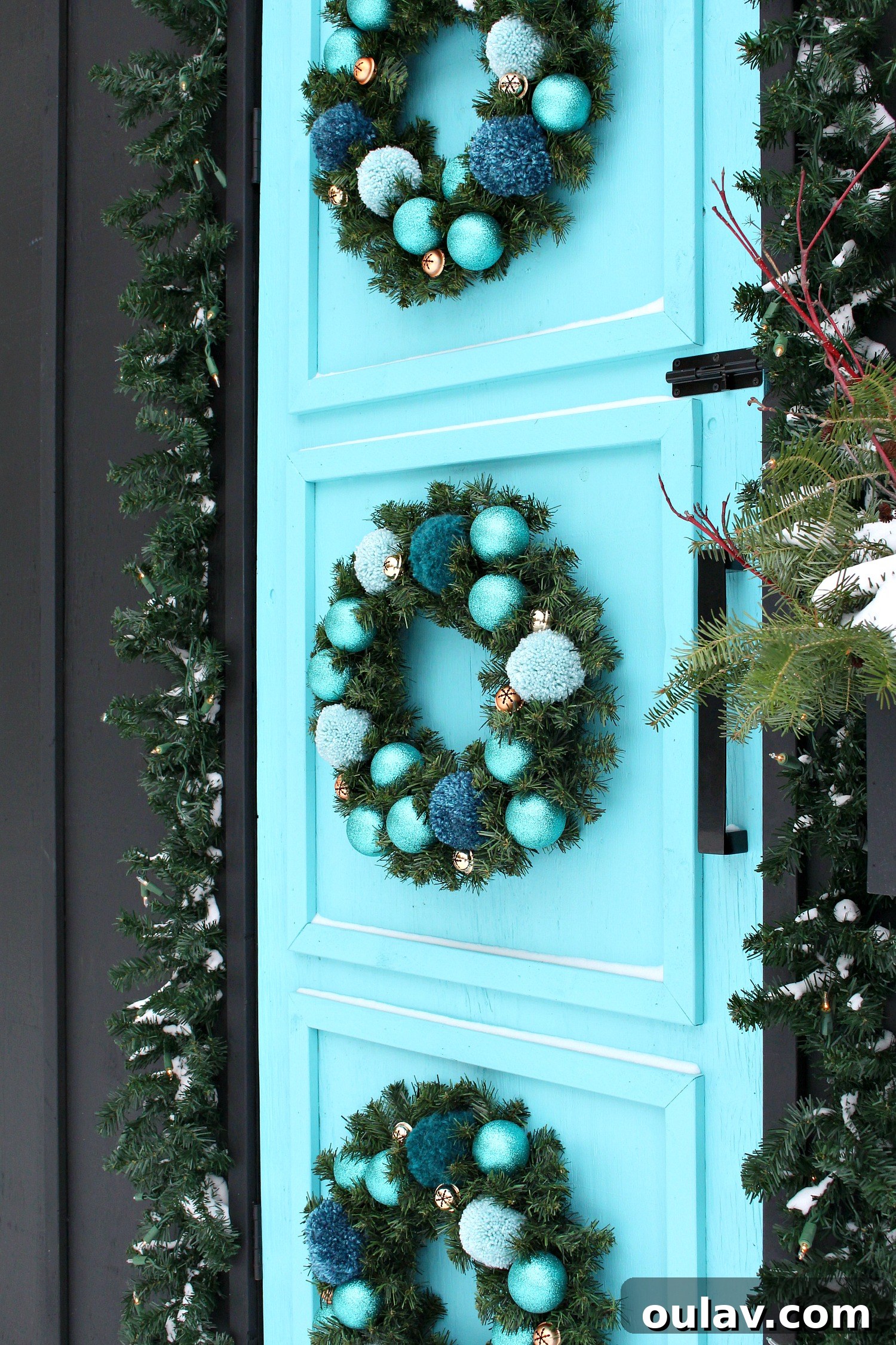 How to Make a Pom Pom Wreath Step by Step