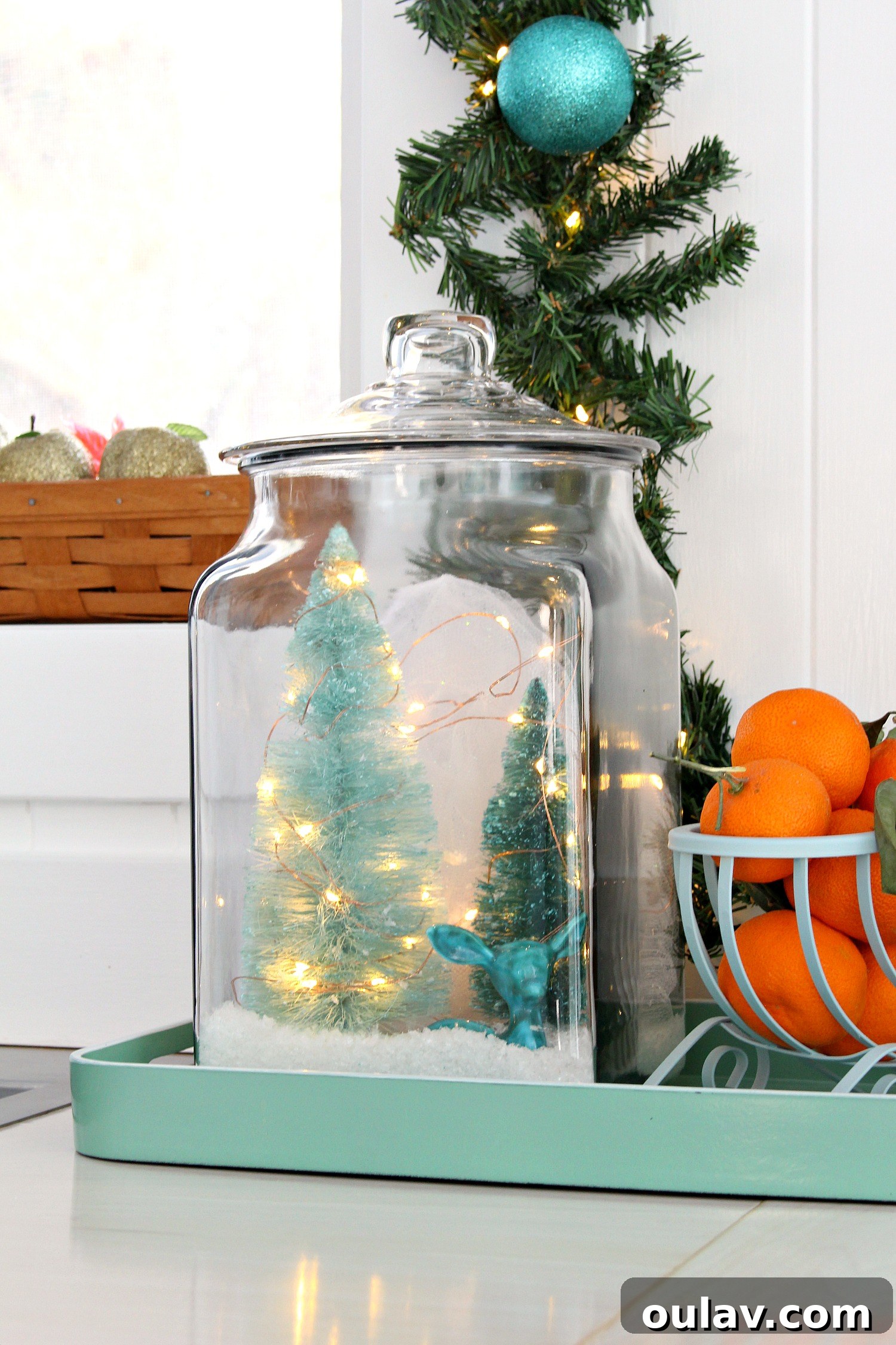 Kendin Yap Kış Manzaralı Kavanoz: Yeniden Değerlendirilmiş Yılbaşı Dekoru 5 DIY Glass Jar Winter Scene with Fairy Lights and Faux Snow