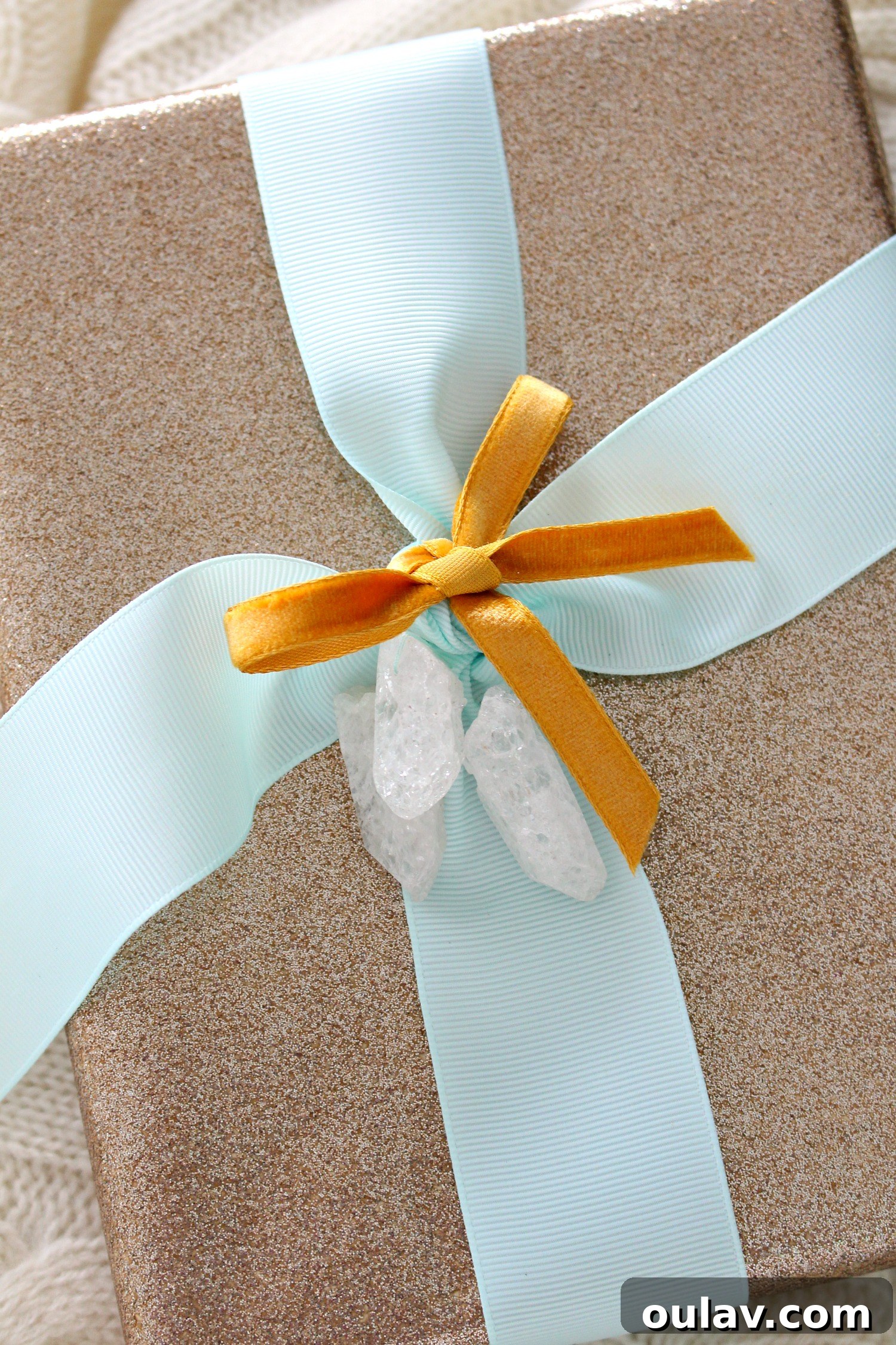Crystal Point Glamour Gift Wrap 8 Beautiful gold and aqua gift wrapping idea with crystal points