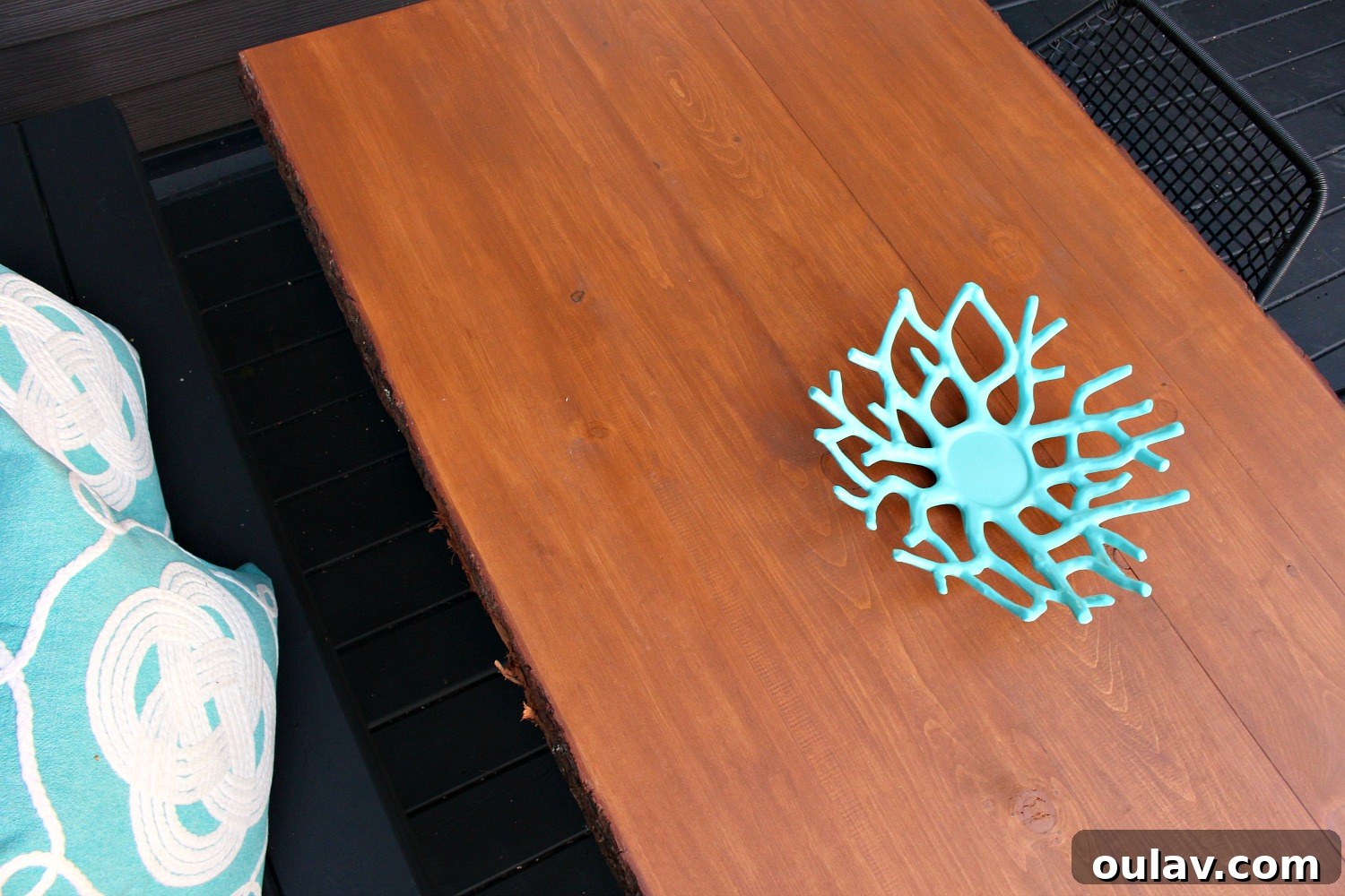 19 Top Picks from Dans le Lakehouse 2019 16 Outdoor seating area featuring the DIY live edge table and comfortable chairs